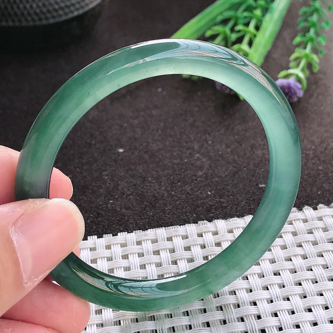 实拍翡翠A货51.5/7.2/7.5老坑冰透果冻胶冰晴满色蓝韵圆条手镯翡翠玉镯女款百搭