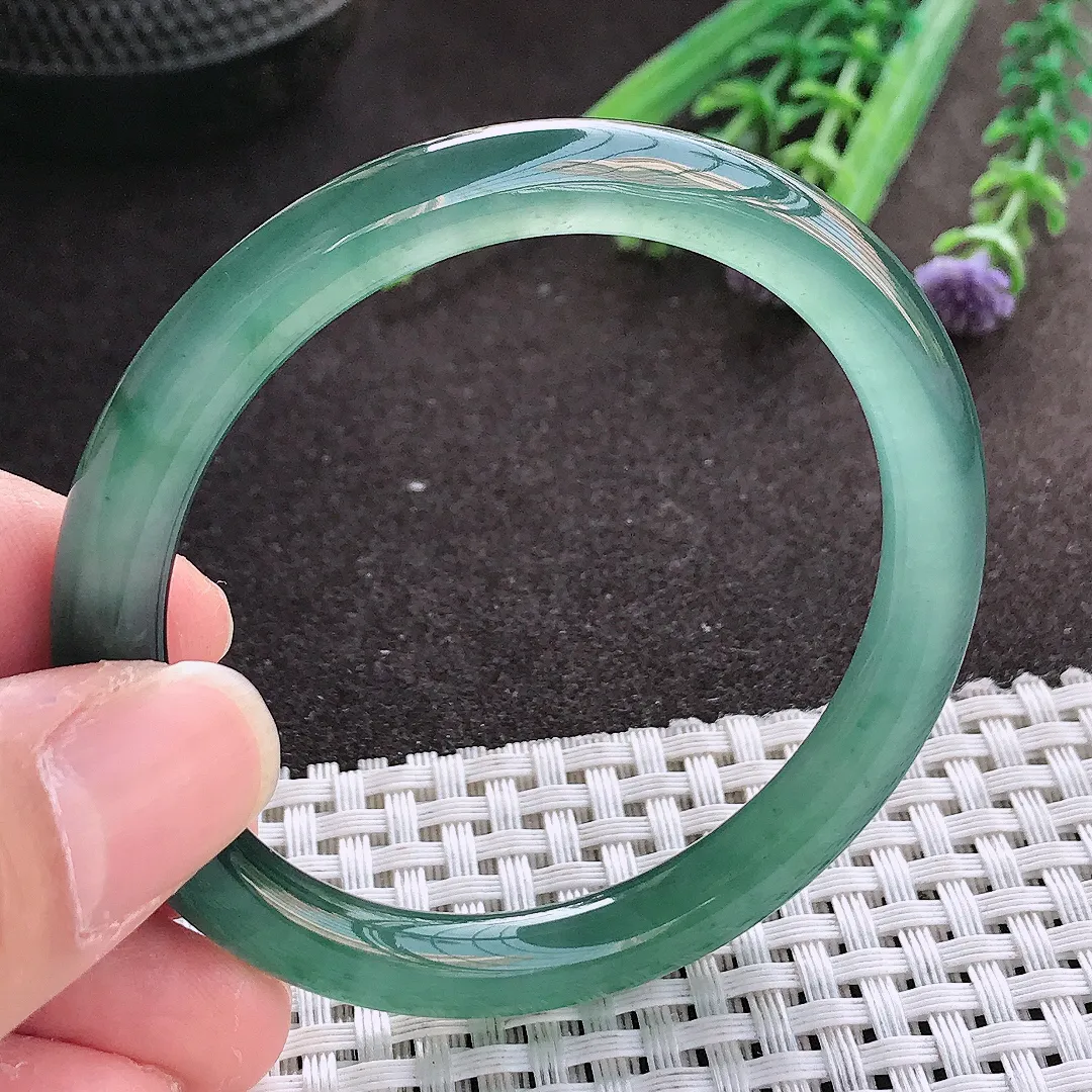 实拍翡翠A货51.5/7.2/7.5老坑冰透果冻胶冰晴满色蓝韵圆条手镯翡翠玉镯女款百搭