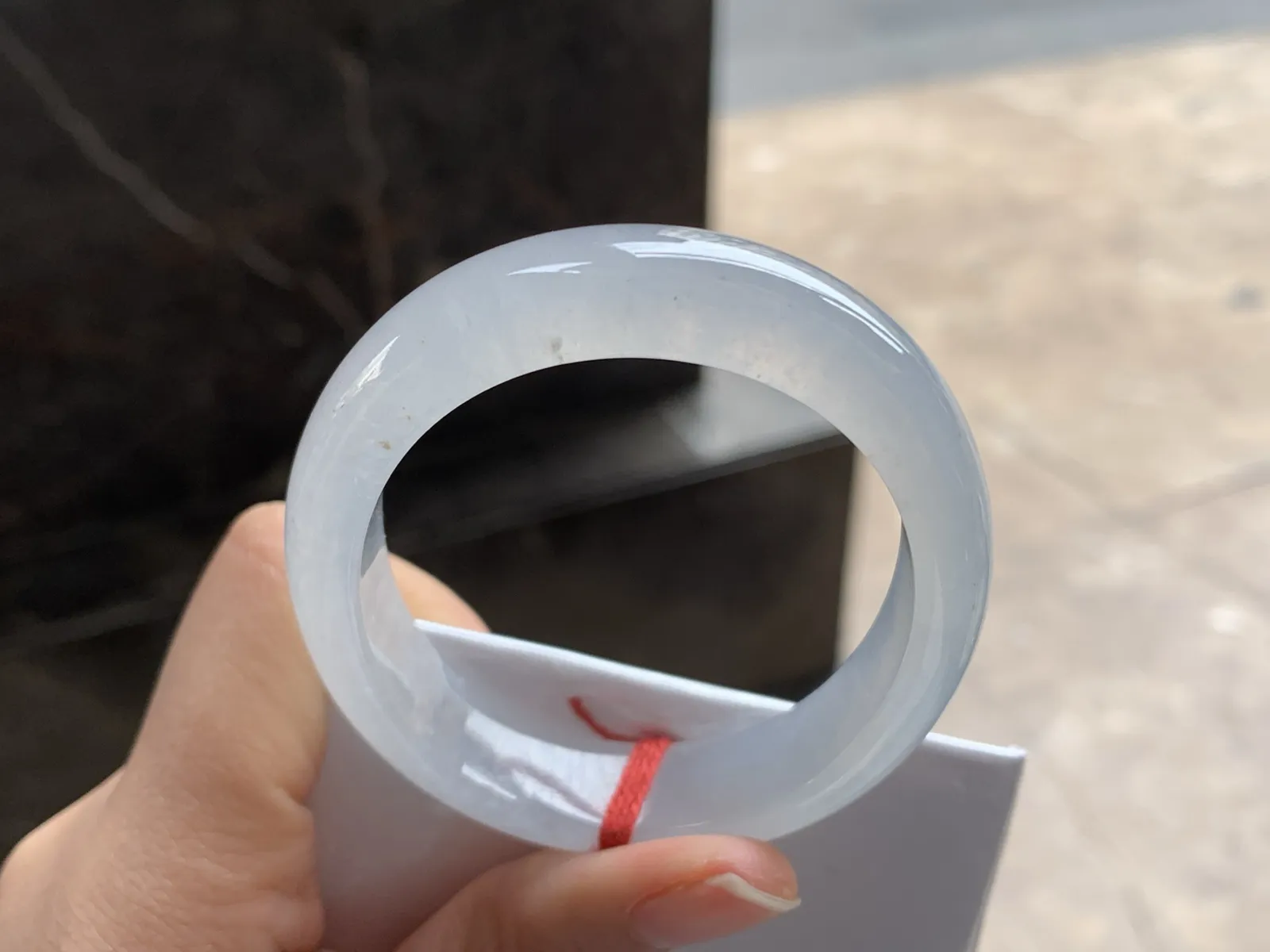 53-11.5-6.9

冰种贵妃手镯^_^冰透 正圈51可以带