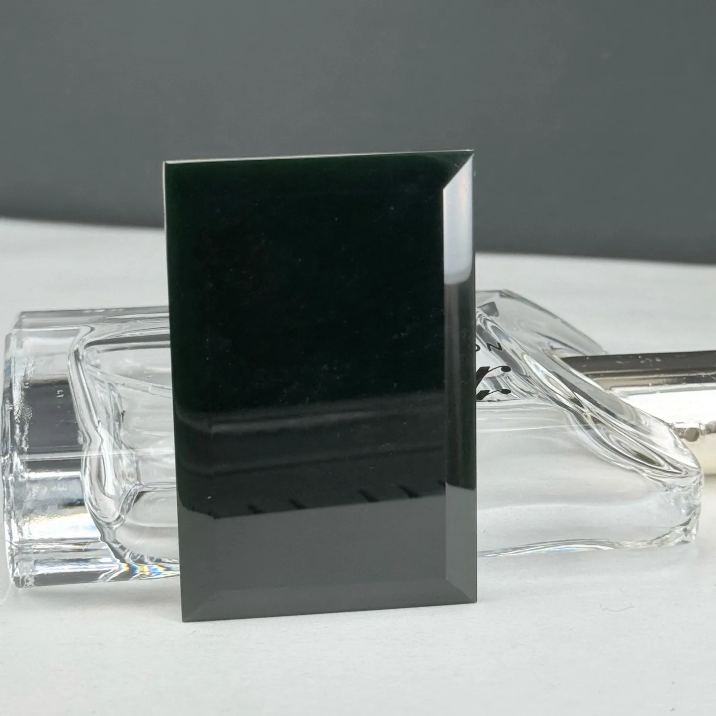 精品墨翠无事牌 种好色正 黑度好 打灯通透 油性十足 尺寸56.5