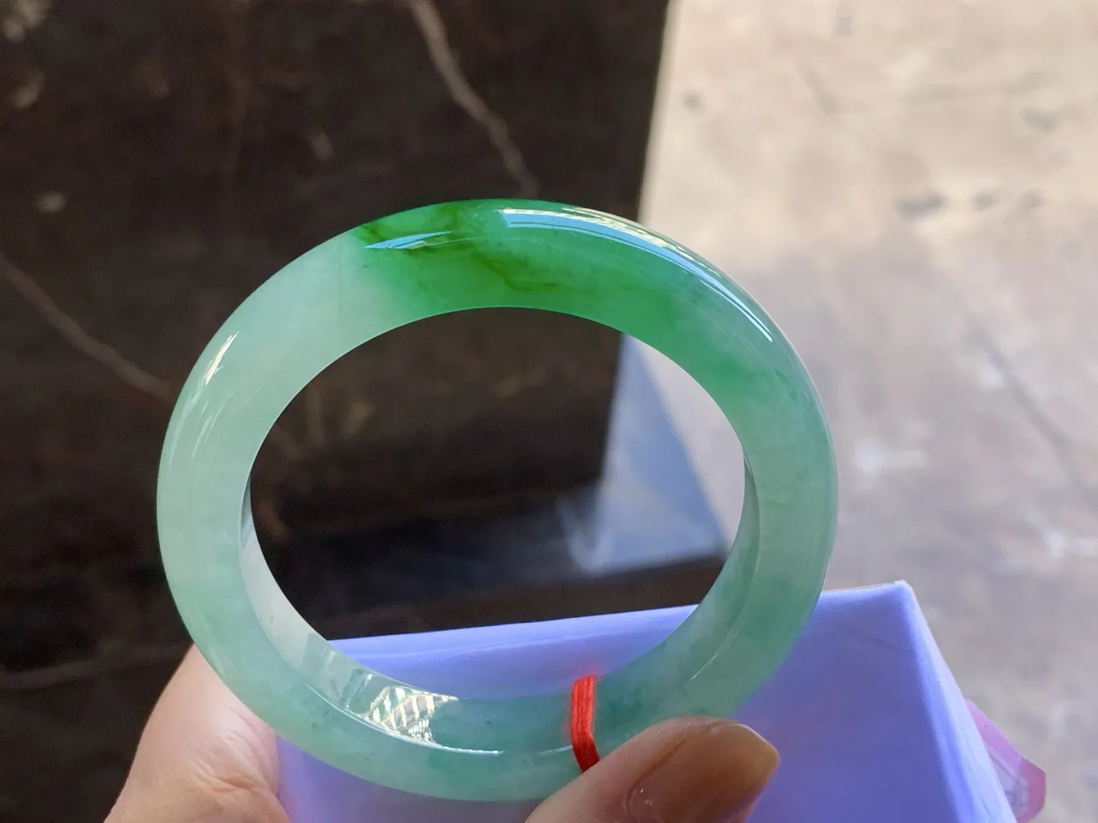 55.5-12.3-9.5

糯冰带色手镯^_^ 颜色漂亮水润