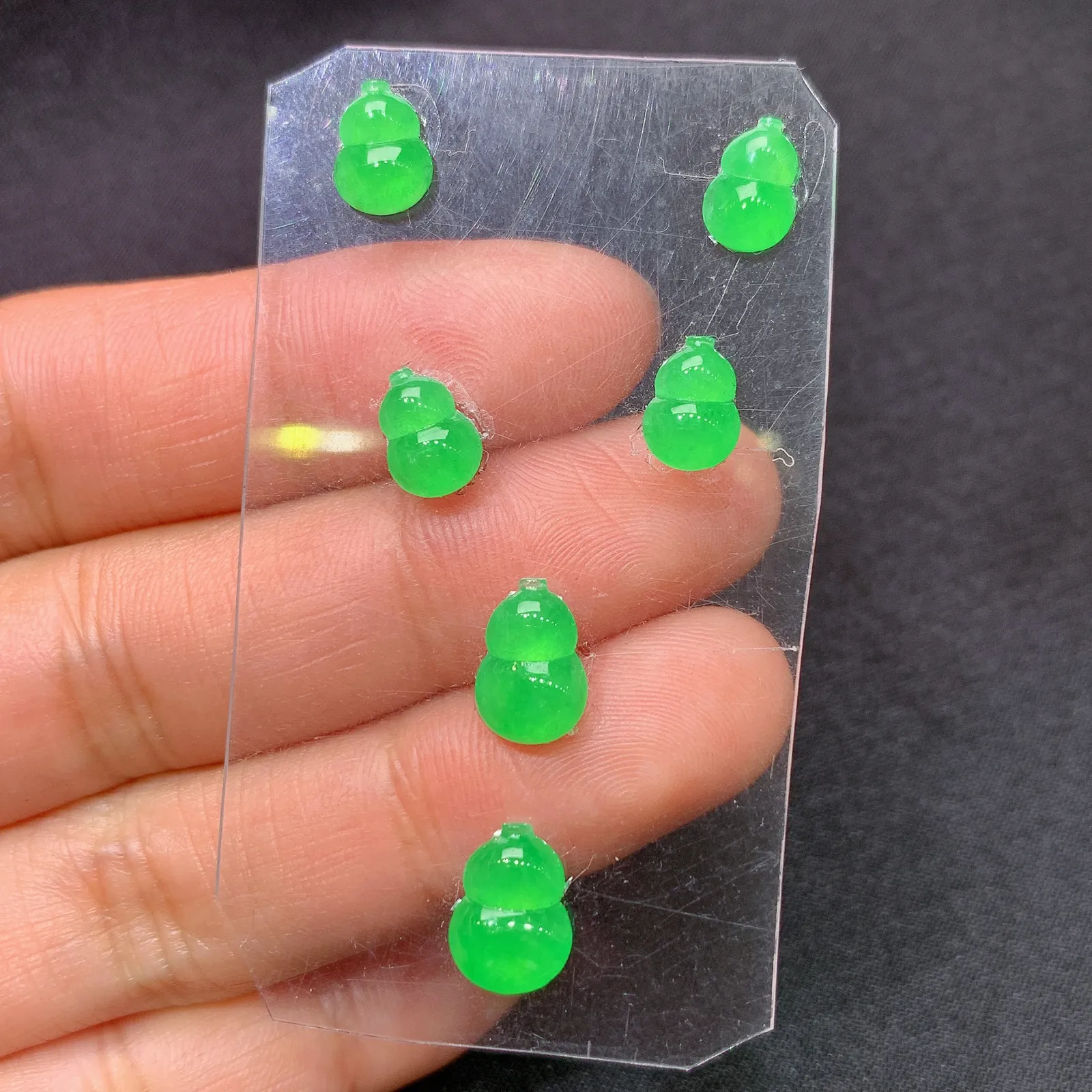 冰阳绿葫芦一手，镶嵌佳品，冰润色阳，种水足，Zj 尺寸9*6.3*2.7