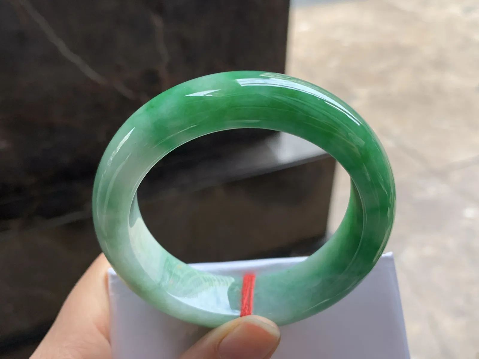 53-15.7-9.2

浓绿色宽版手镯^_^颜色浓郁 鲜艳