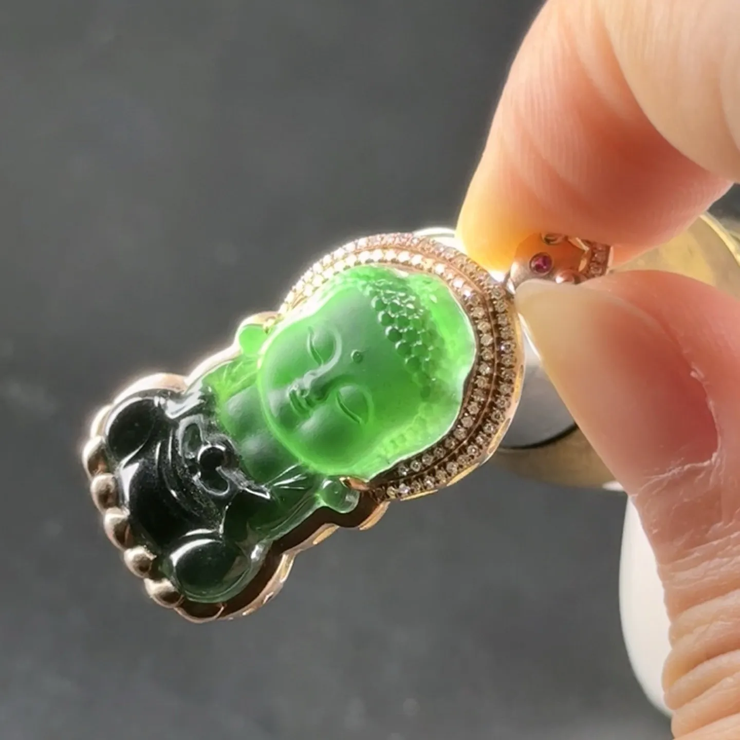 精品18k墨翠宝宝佛吊坠 种好色正 黑度极好 打灯通透 油性十足 尺寸34.9