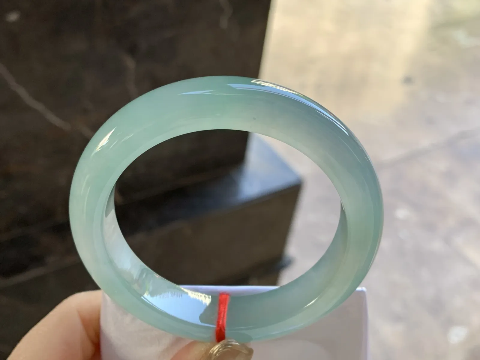 56-12.8-9.3

冰种手镯^_^金丝绿 种老肉细 实物漂亮