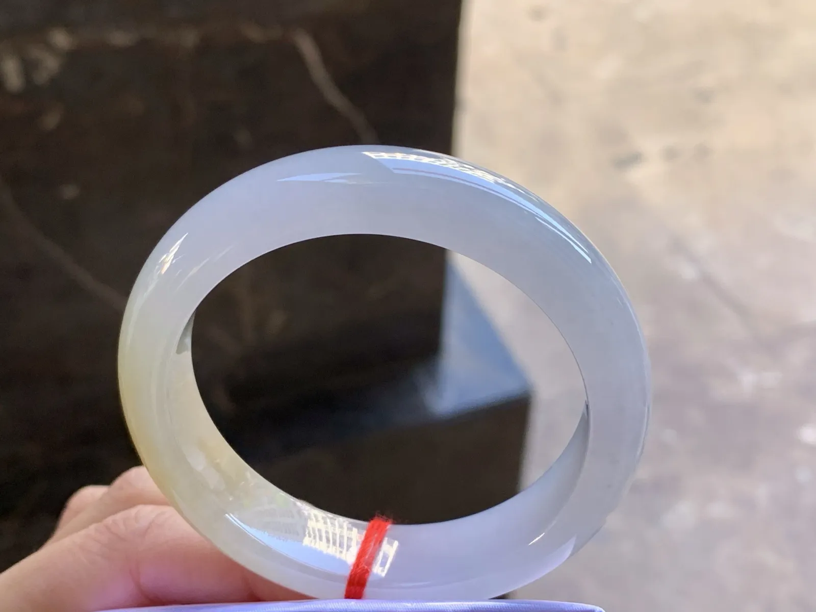 54.5-13.9-8.5

糯冰黄翡手镯^_^
水润独特