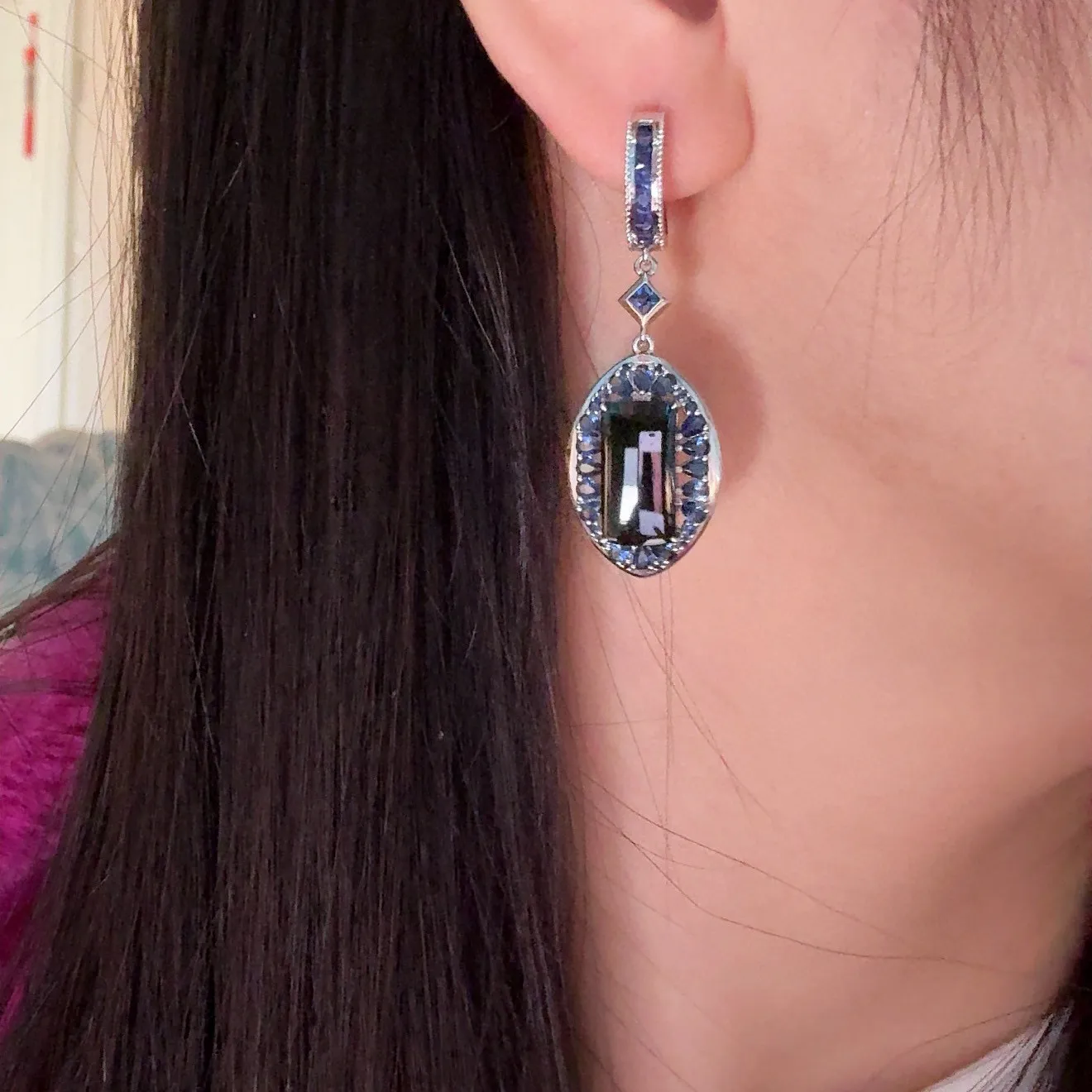 精品18k豪镶墨翠大耳坠 种好色正 黑度极好 打灯通透 油性十足 尺寸14.1