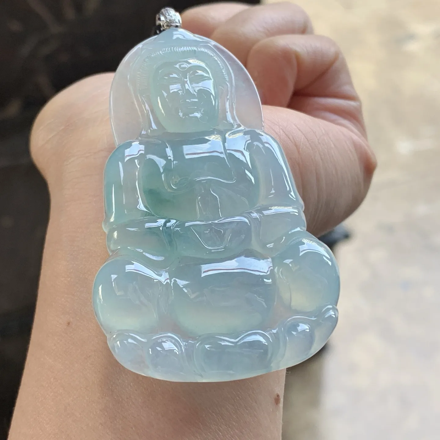 蓝底观音
宁静豁达 佩戴大气