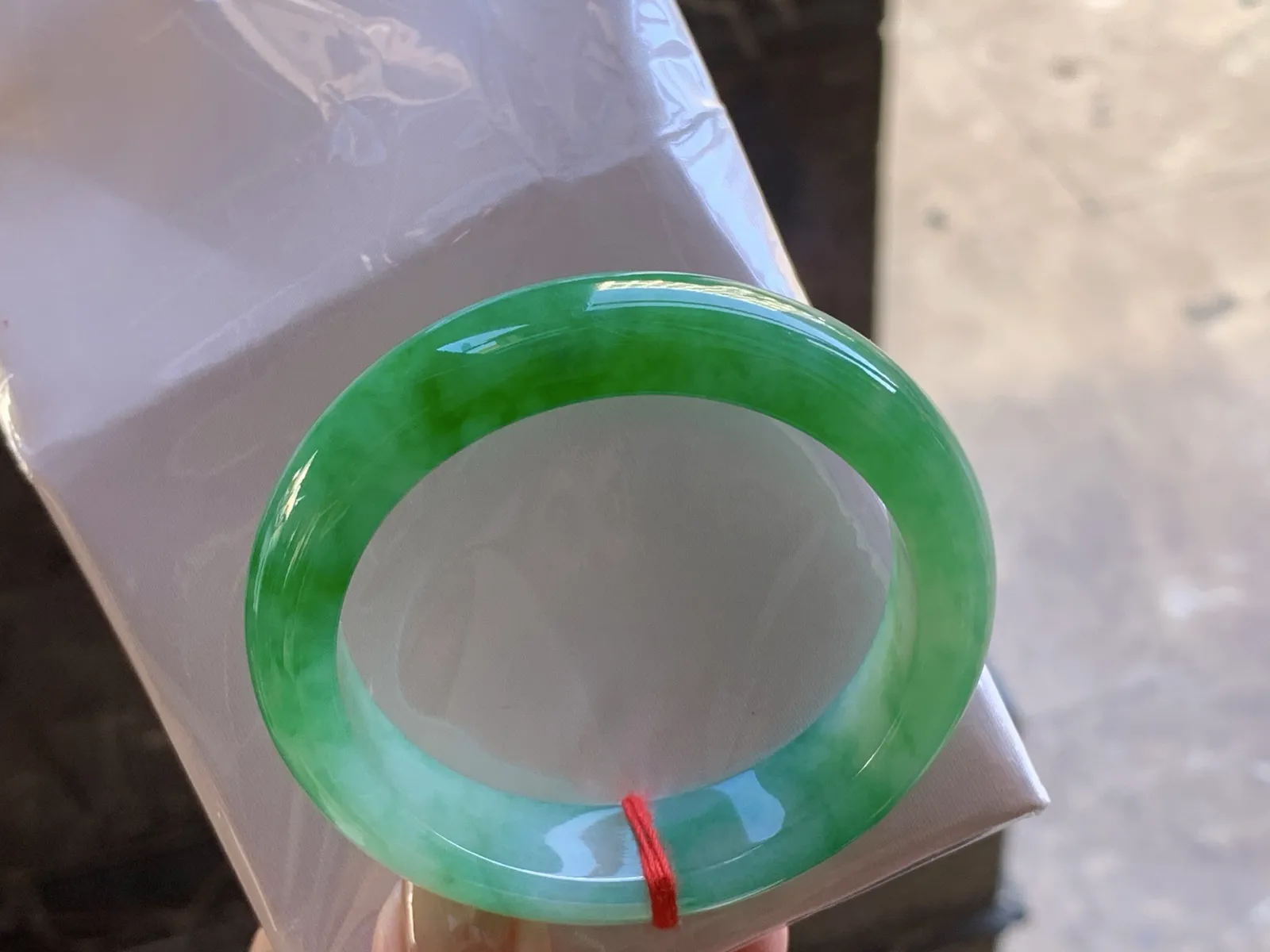 55.5-13.4-8.7

辣绿手镯^_^
颜色漂亮