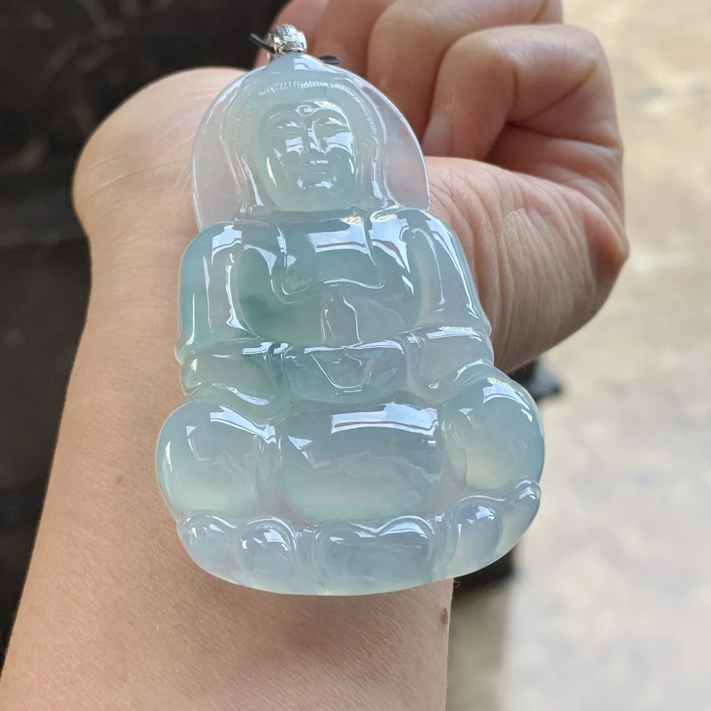 蓝底观音
宁静豁达 佩戴大气