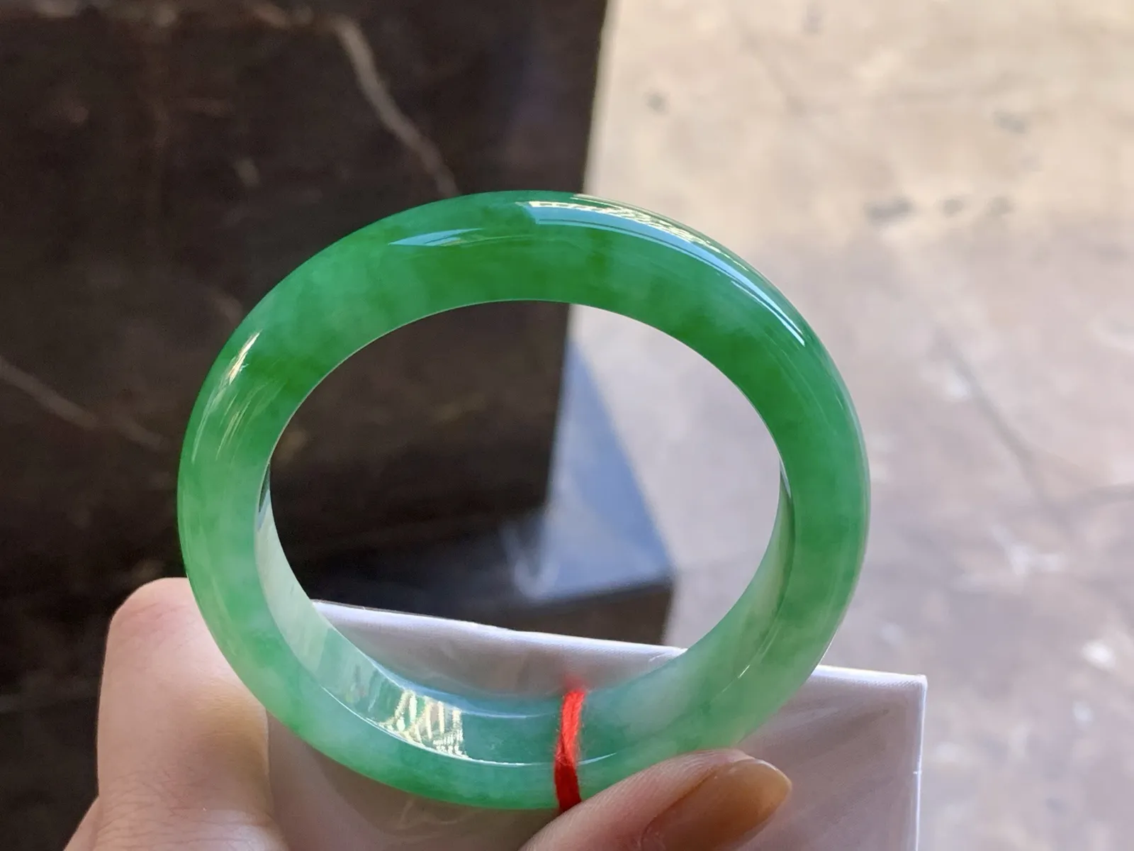 55.5-13.4-8.7

辣绿手镯^_^
颜色漂亮