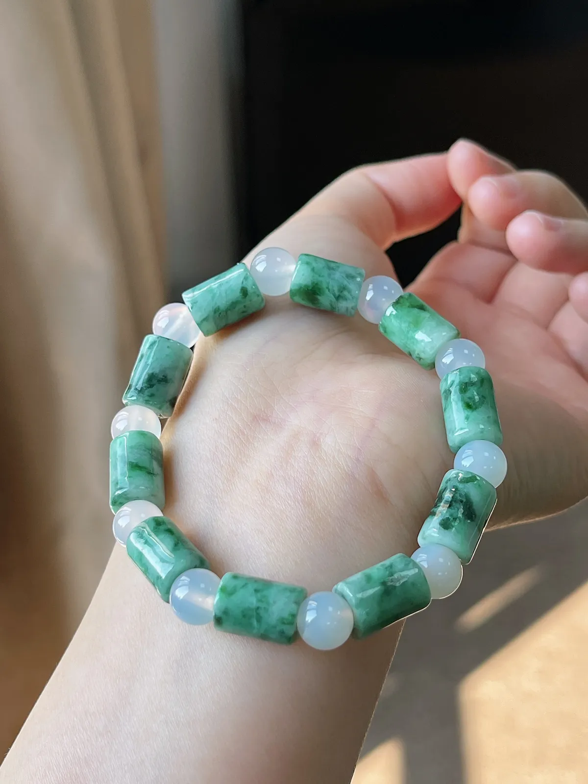 翡翠直筒珠手链
