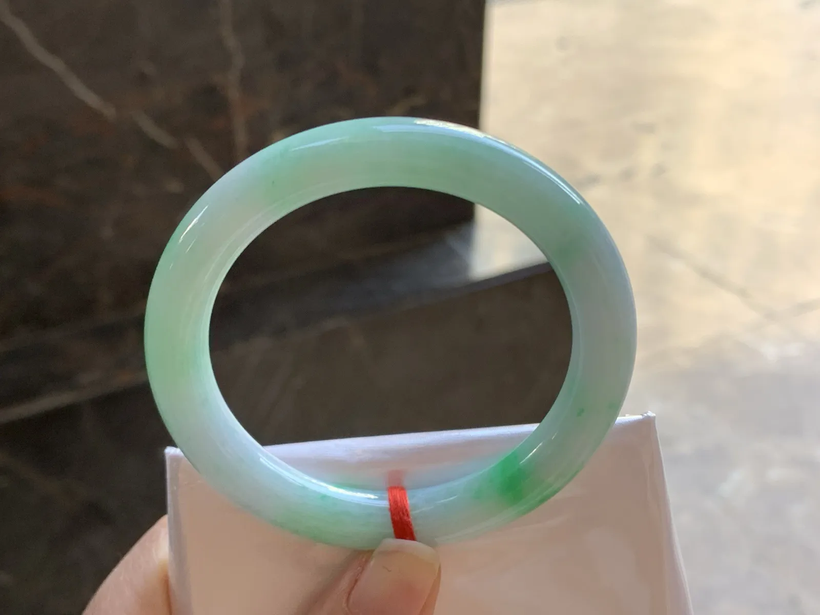 52-9.5

带色圆条手镯^_^颜色好看 细腻