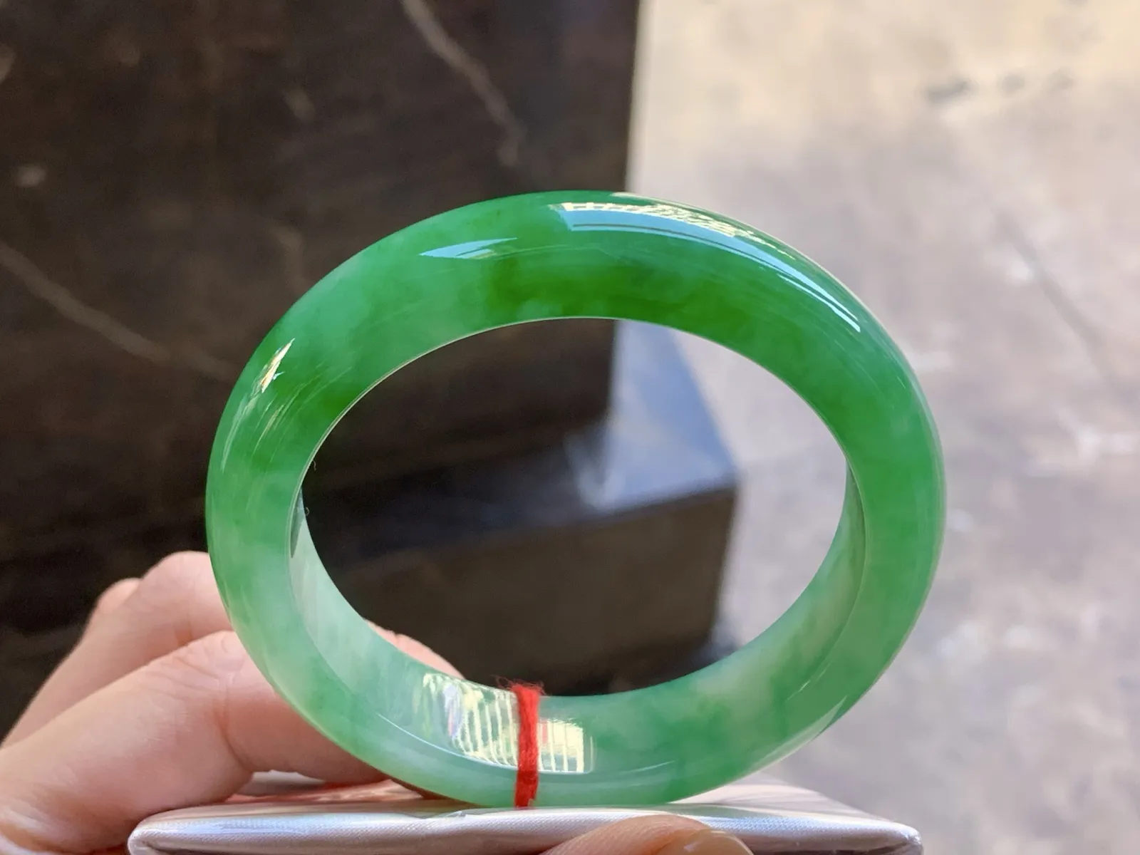 55.5-13.4-8.7

辣绿手镯^_^
颜色漂亮