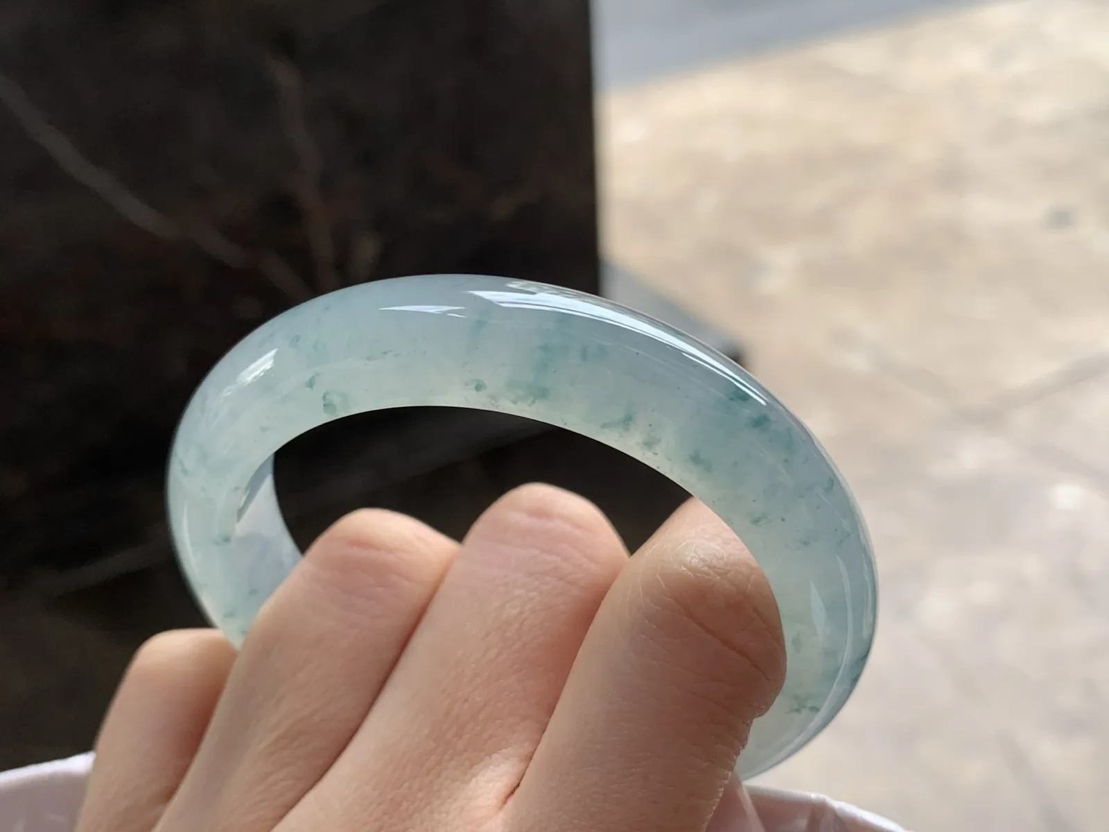 54.5-12.3-8.2

冰蓝花手镯^_^飘花灵韵 水润冰透