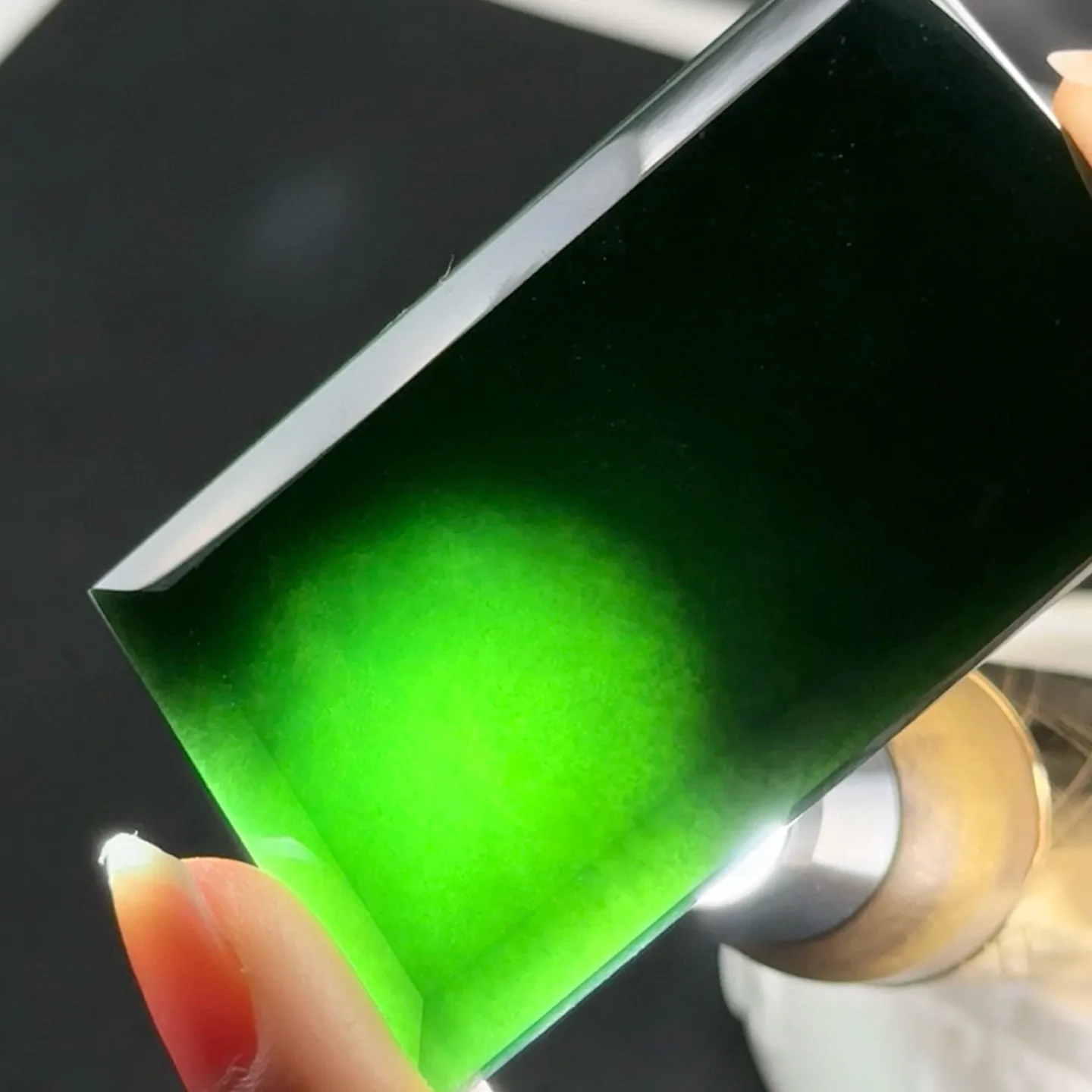 精品墨翠无事牌 种好色正 黑度好 打灯通透 油性十足 尺寸56.5