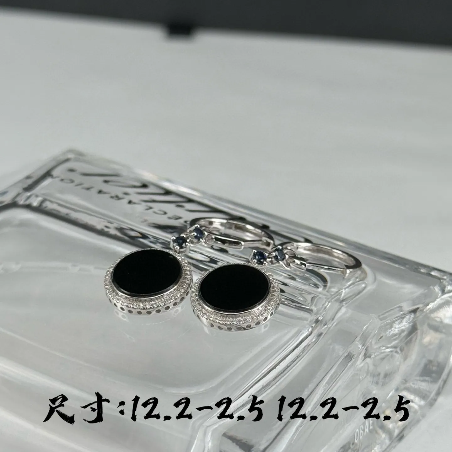 精品18k墨翠圆片耳坠 种好色正 黑度极好 打灯通透 油性十足 尺寸12.2