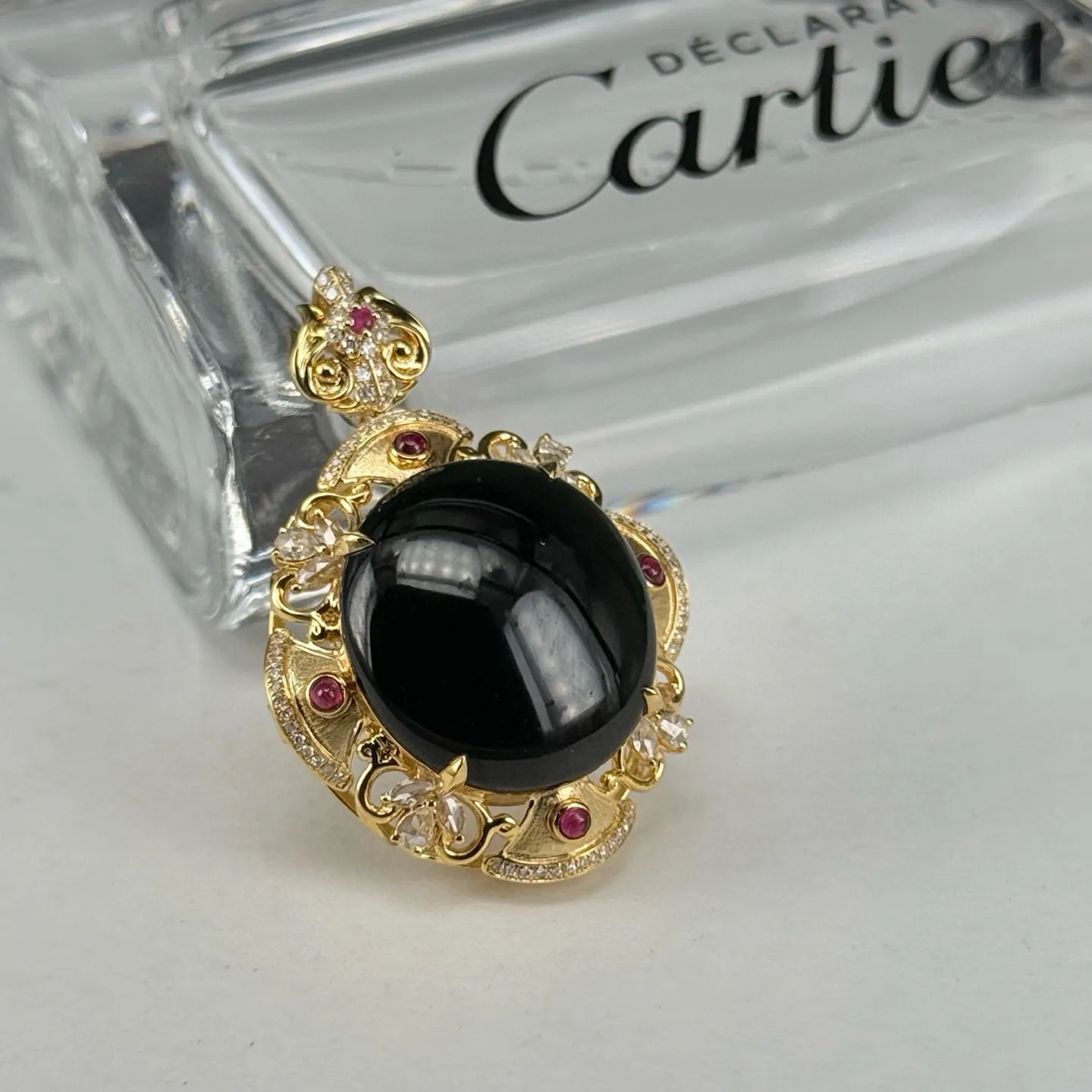 精品18k黄金墨翠蛋面吊坠 种好色正 黑度极好打灯通透 油性十足 尺寸37.2