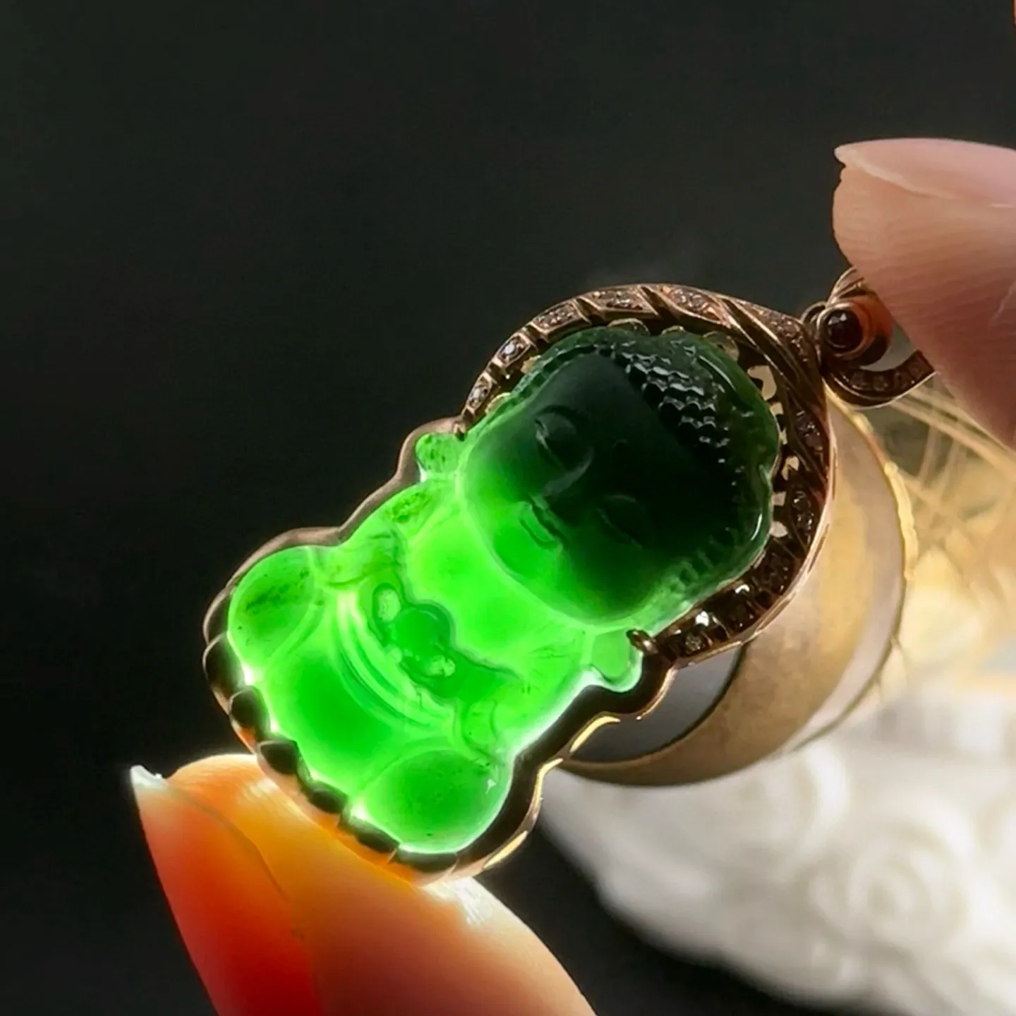 精品18k墨翠宝宝佛吊坠 种好色正 黑度极好 打灯通透 油性十足 尺寸35.9