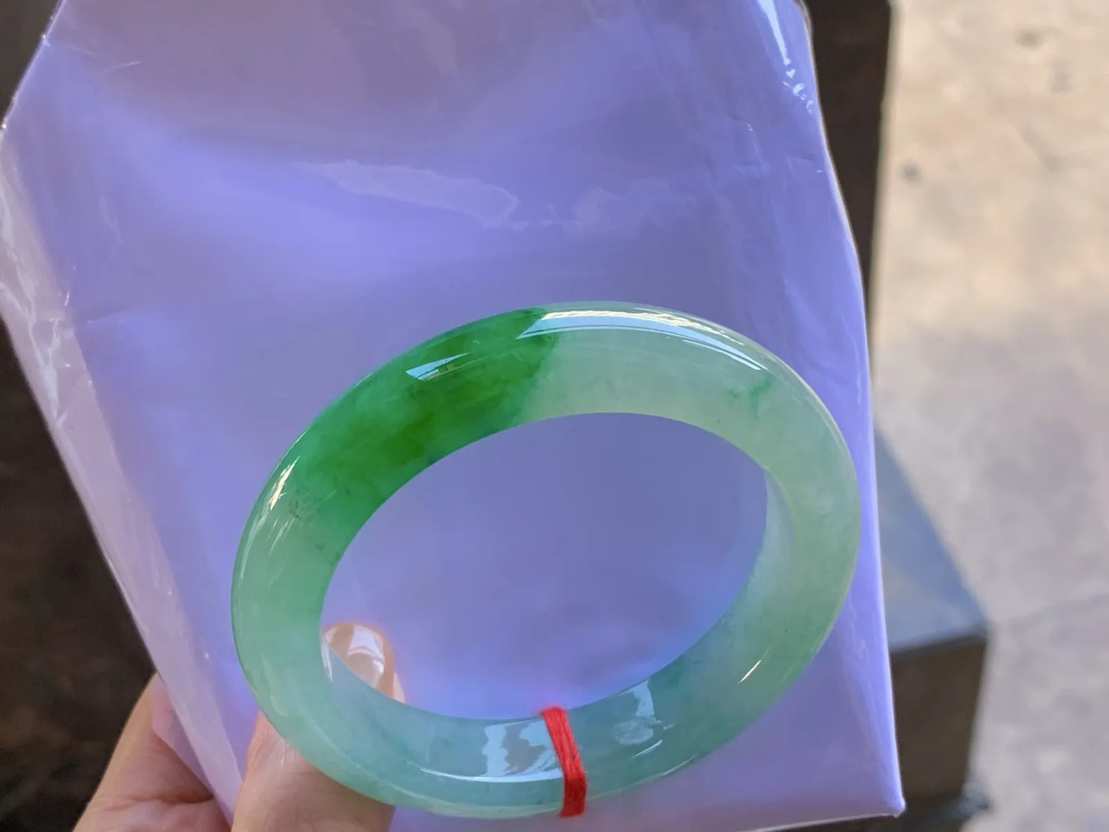 55.5-12.3-9.5

糯冰带色手镯^_^ 颜色漂亮水润