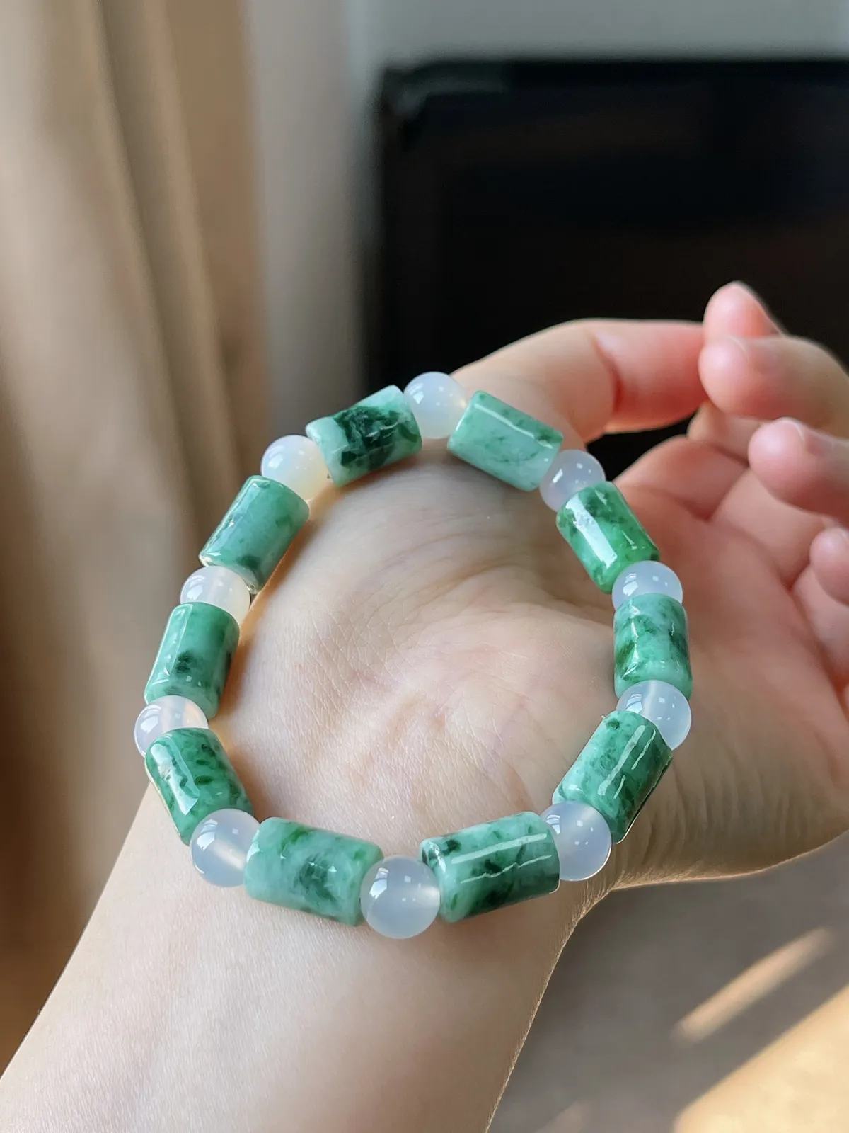翡翠直筒珠手链