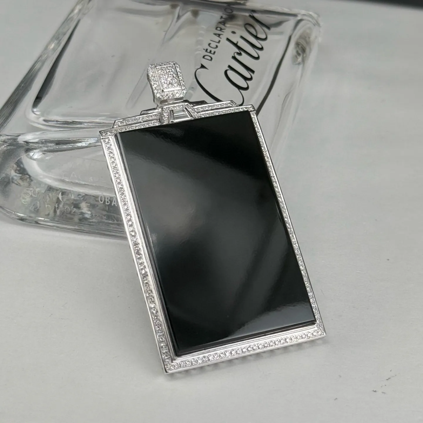 精品墨翠无事牌 种好色正 黑度极好 打灯通透 油性十足  尺寸61.7