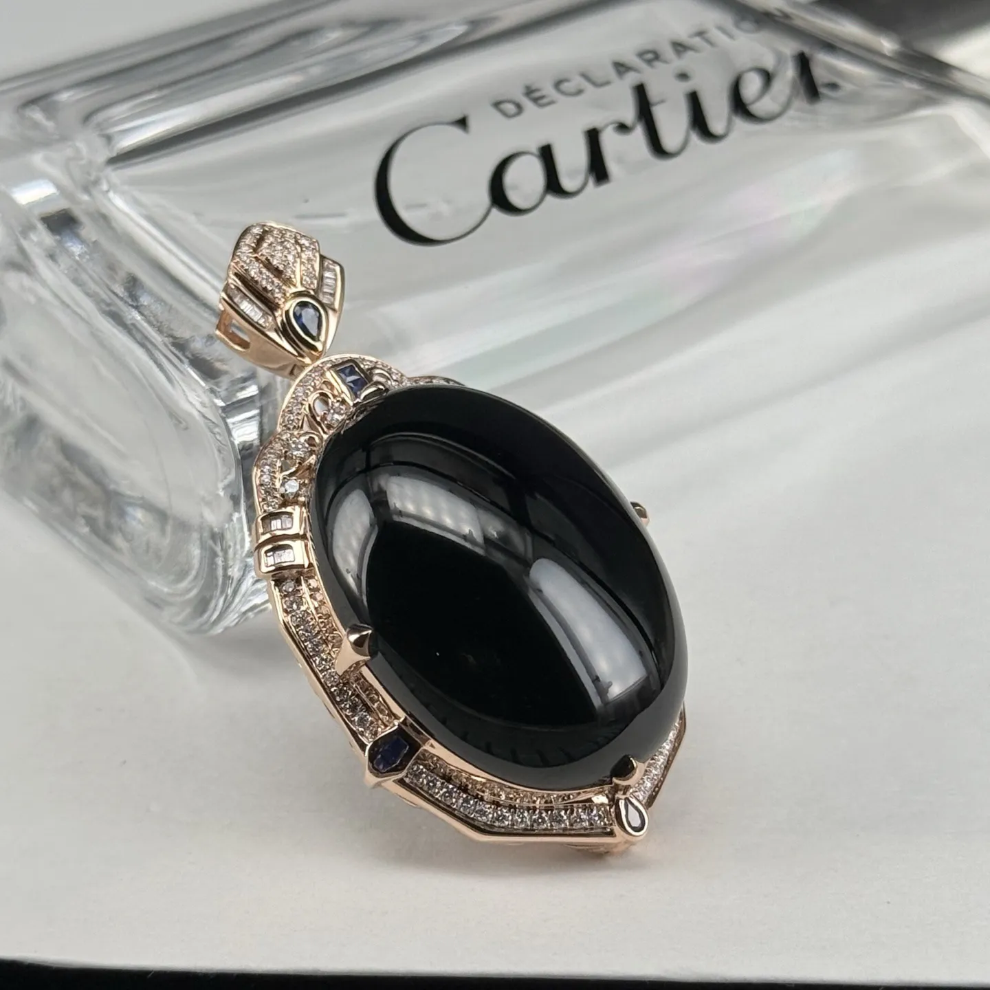 精品18k墨翠蛋面吊坠 种好色正 黑度极好 打灯通透 尺寸47