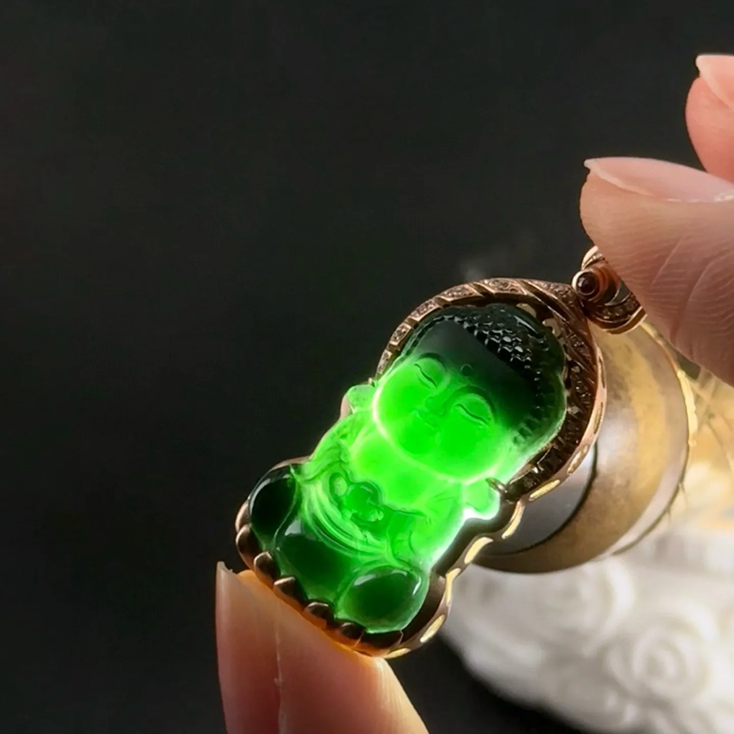 精品18k墨翠宝宝佛吊坠 种好色正 黑度极好 打灯通透 油性十足 尺寸35.9