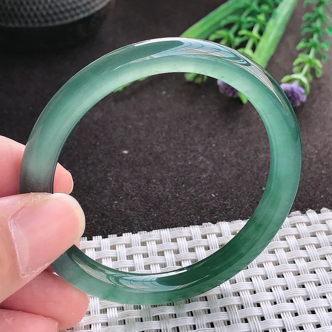 实拍翡翠A货51.5/7.2/7.5老坑冰透果冻胶冰晴满色蓝韵圆条手镯翡翠玉镯女款百搭