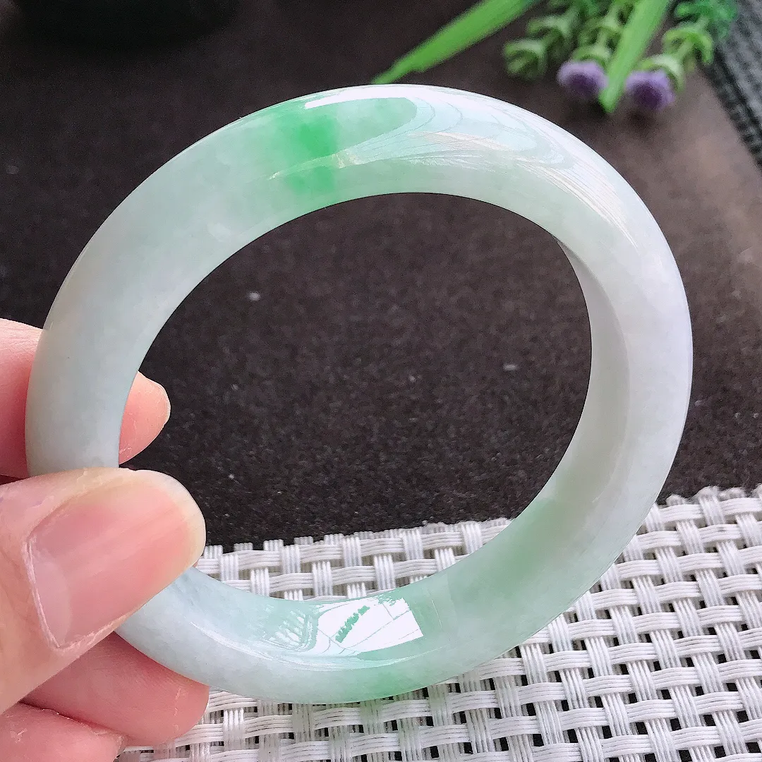 实拍翡翠A货55.5/12.5/9.3老坑秀气精美飘绿手镯宽边翡翠玉镯女款百搭