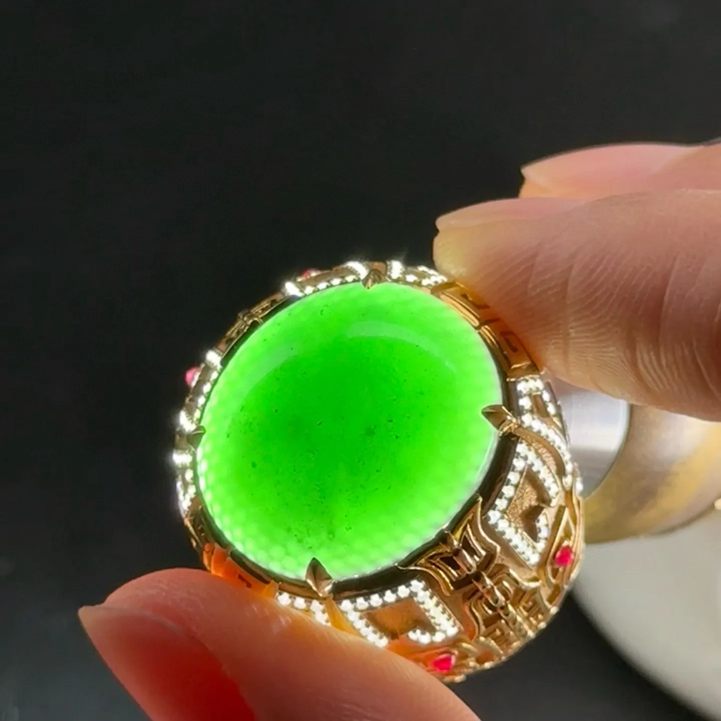 精品豪镶墨翠大男戒 种好色正 黑度极好 打灯通透 油性极好  尺寸19.6