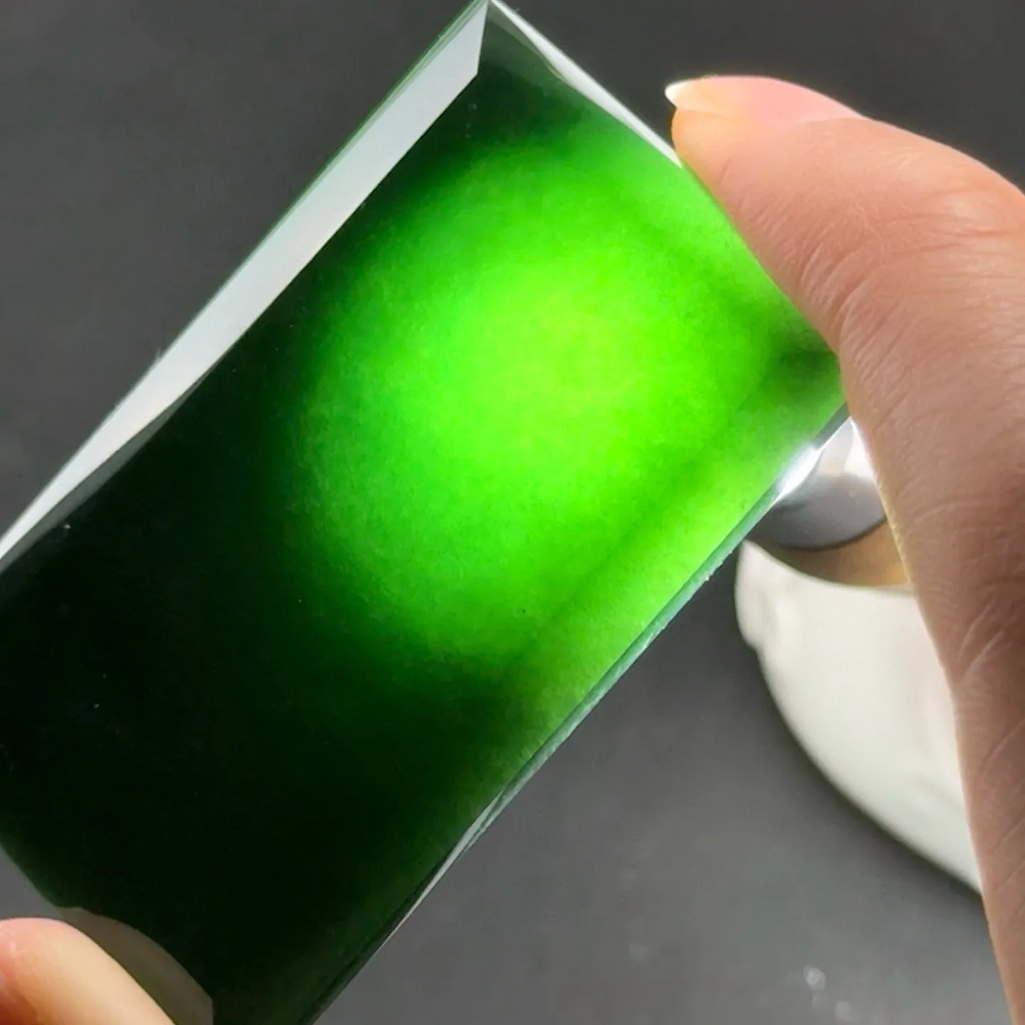 精品墨翠无事牌 种好色正 黑度好 打灯通透 油性十足 尺寸56.5