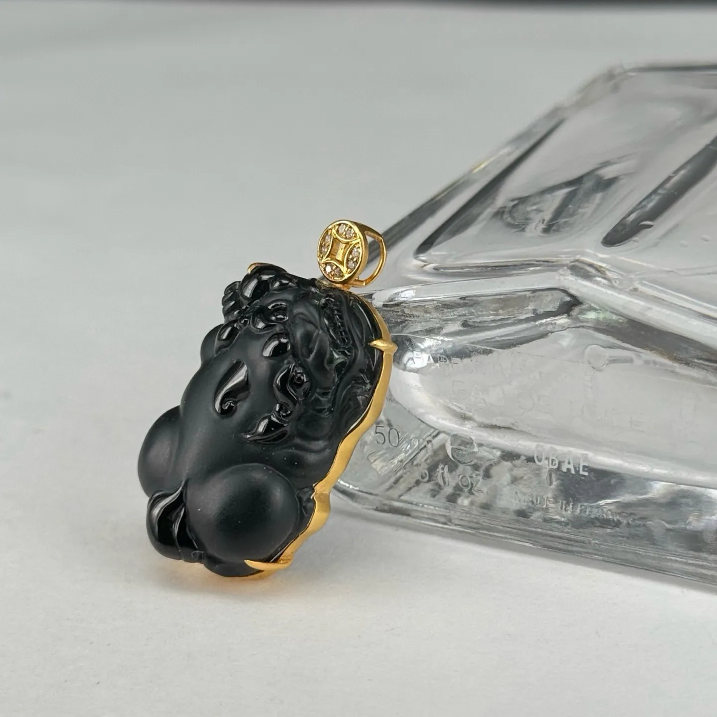 墨翠貔貅吊坠 种好色正 黑度极好 打灯通透 油性十足  尺寸33.7