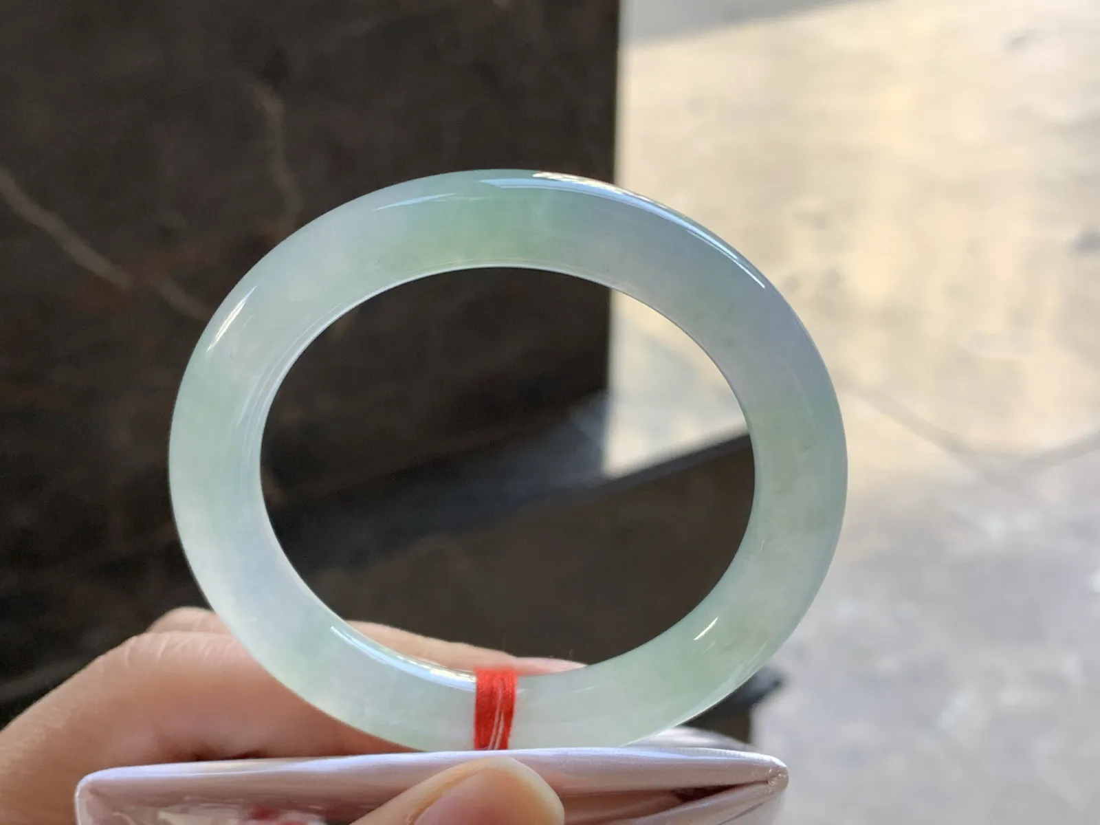 51.5-9.2

冰种晴水圆条手镯^_^清新冰透