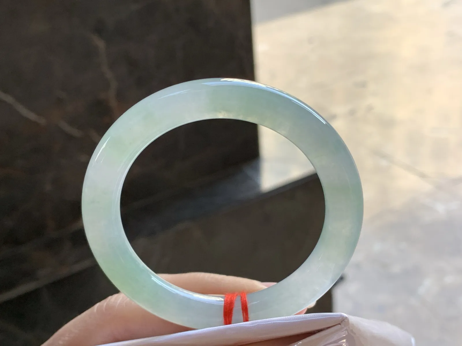 51.5-9.2

冰种晴水圆条手镯^_^清新冰透