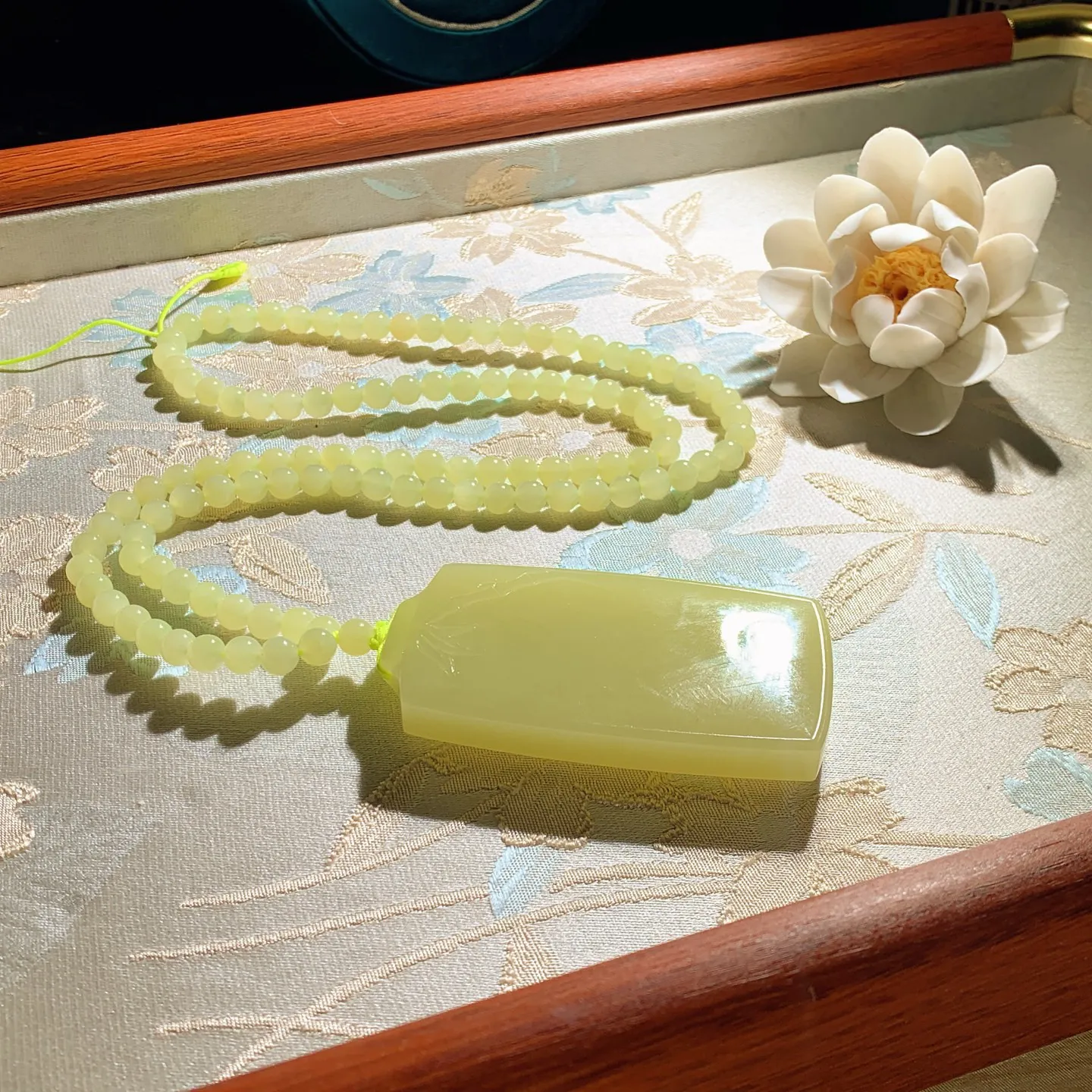 新疆和田玉若羌黄口料节节平安无事牌挂件。黄口料节节高升平安无事 尺寸68/35/10重96.6克 玉