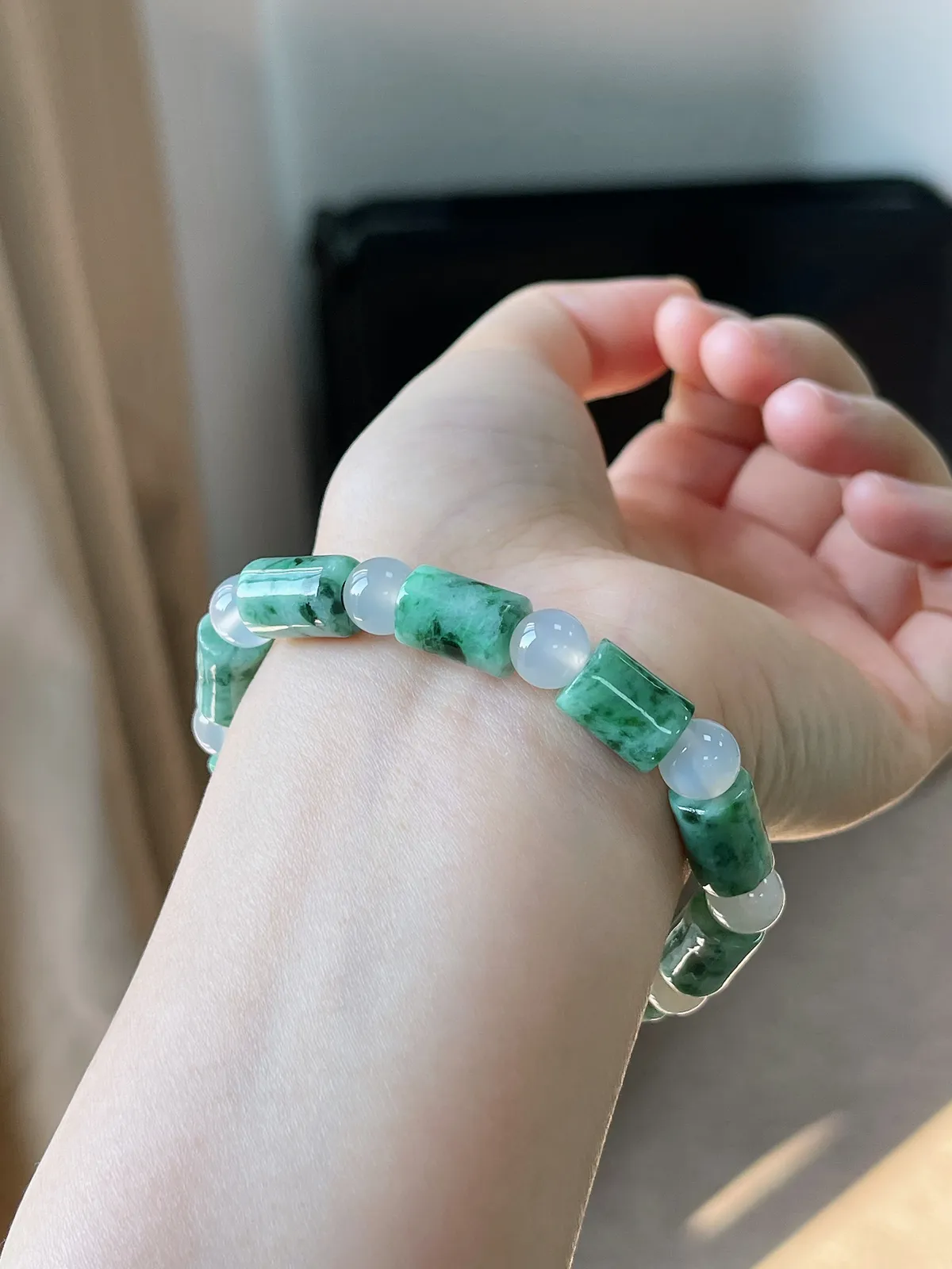 翡翠直筒珠手链