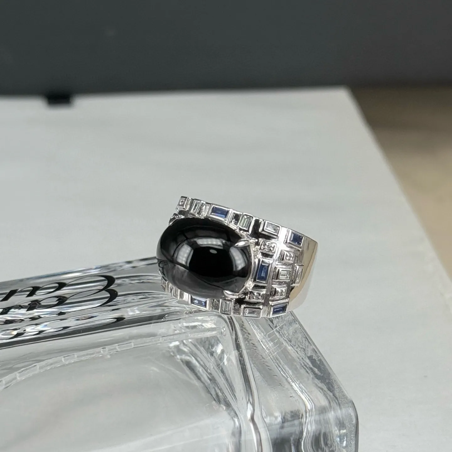 精品豪镶墨翠蛋面男戒 种好色正 黑度极好 打灯通透 油性十足 尺寸16.2