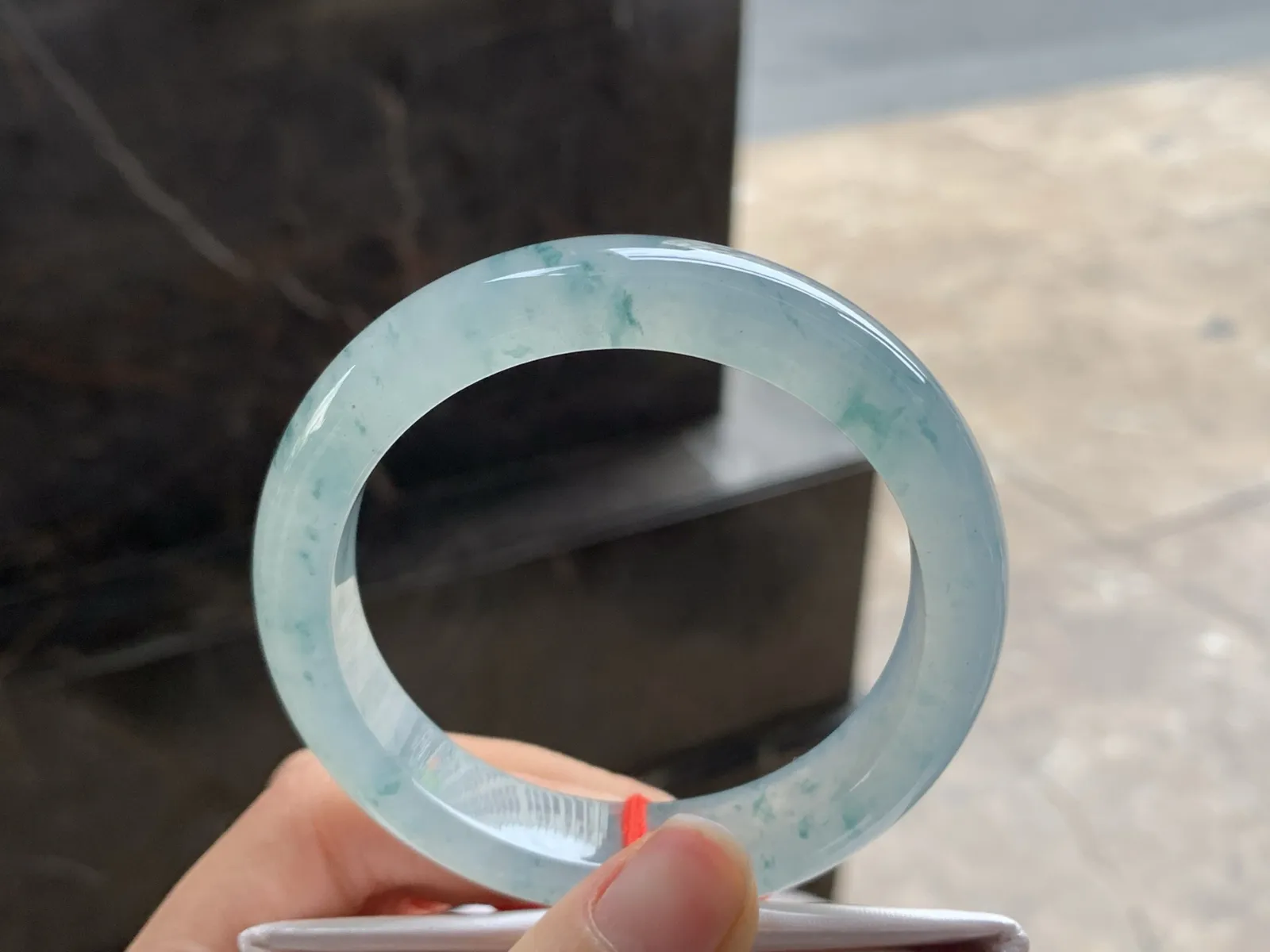 54.5-12.3-8.2

冰蓝花手镯^_^飘花灵韵 水润冰透