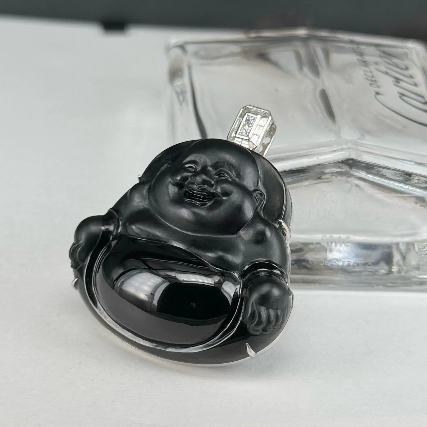 精品18k墨翠大肚佛 种好色正 黑度极好 打灯通透 油性十足 尺寸45.9