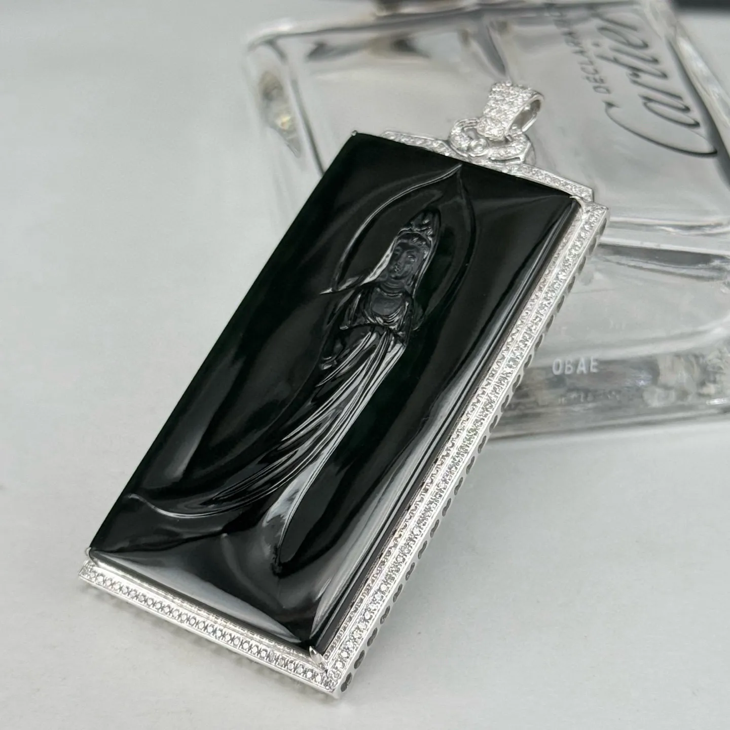 精品墨翠站观音 种好色正 黑度极好 打灯通透 油性十足  尺寸71.1