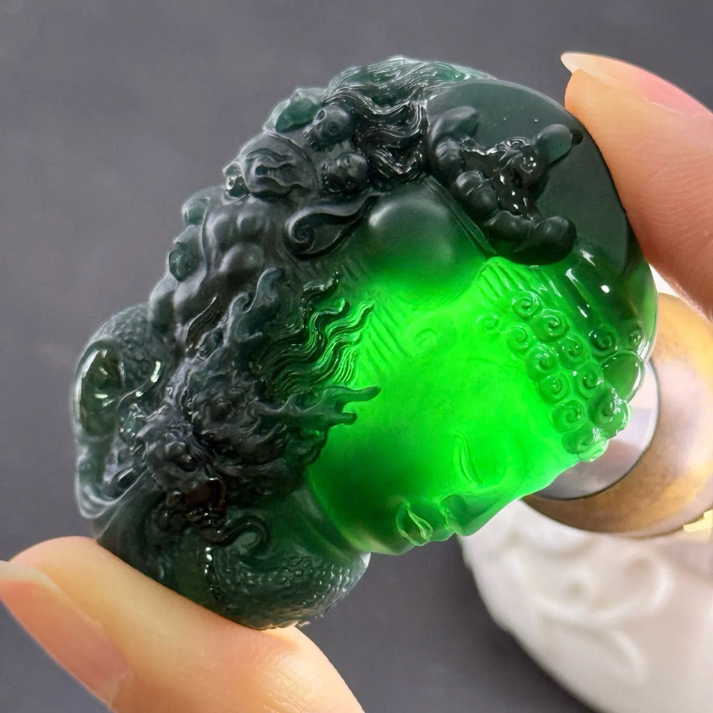 精品墨翠一念之间 种好色正 打灯通透 尺寸50.2