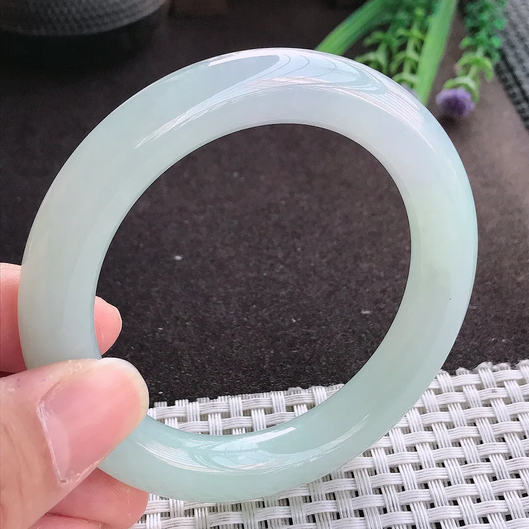 实拍翡翠A货55.5/10.8/11老坑冰纯起胶冰晴底胖圆条手镯翡翠玉镯女款百搭