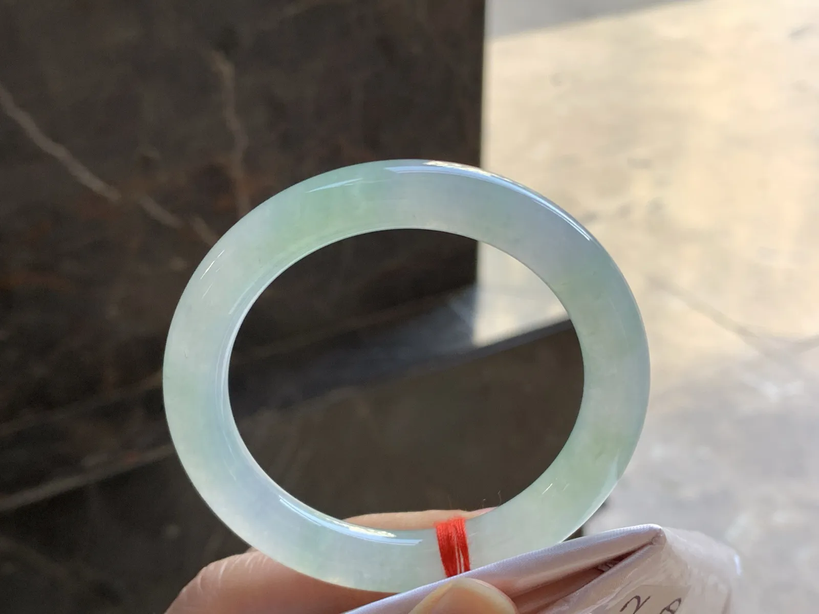 51.5-9.2

冰种晴水圆条手镯^_^清新冰透