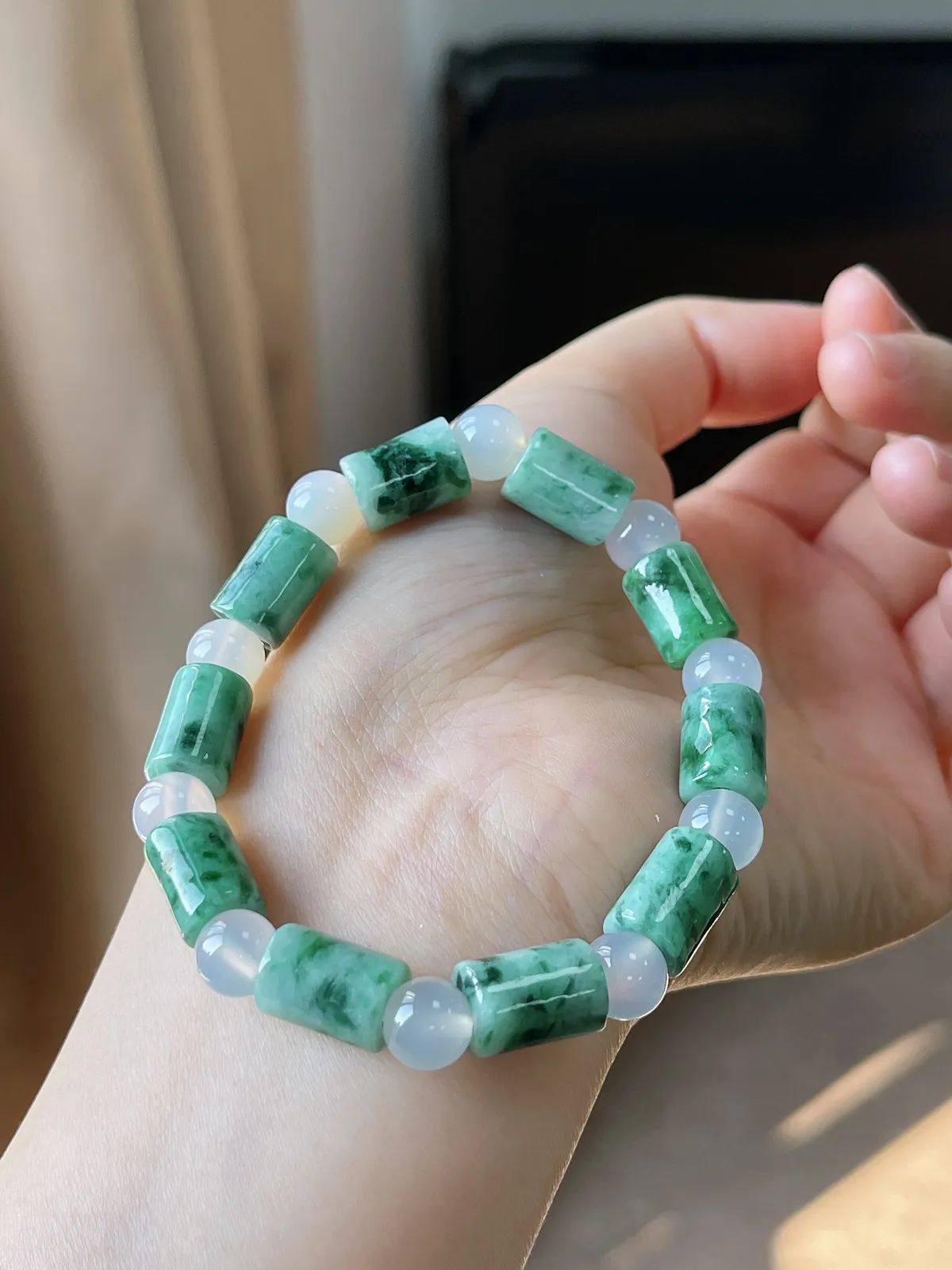 翡翠直筒珠手链