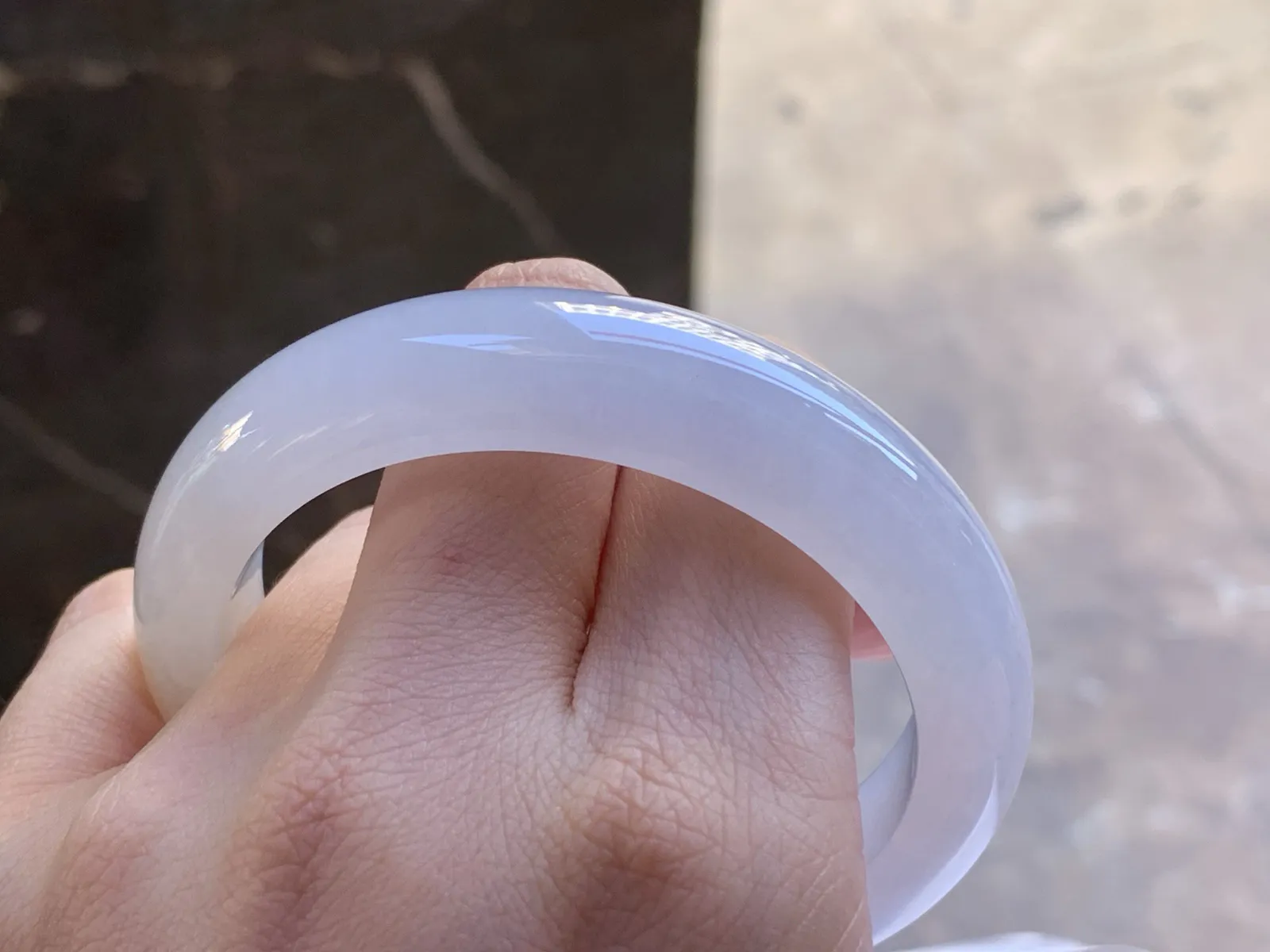 56-13.3-9

黄翡手镯^_^
水润独特