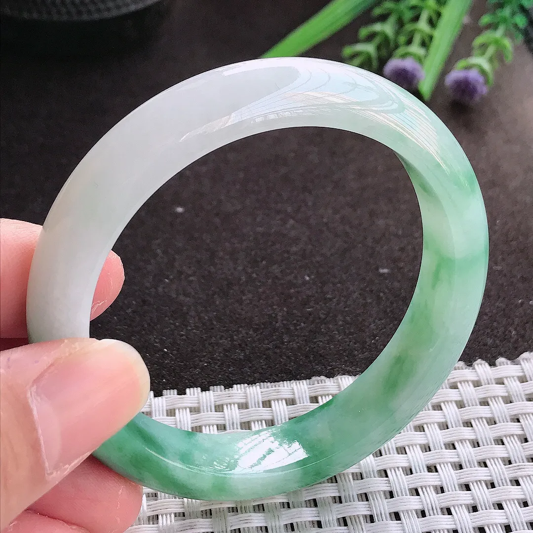 实拍翡翠A货54/12.2/7.8老坑冰润飘绿手镯宽边翡翠玉镯女款百搭