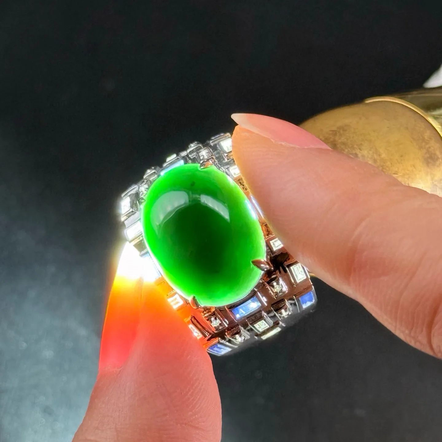 精品豪镶墨翠蛋面男戒 种好色正 黑度极好 打灯通透 油性十足 尺寸16.2