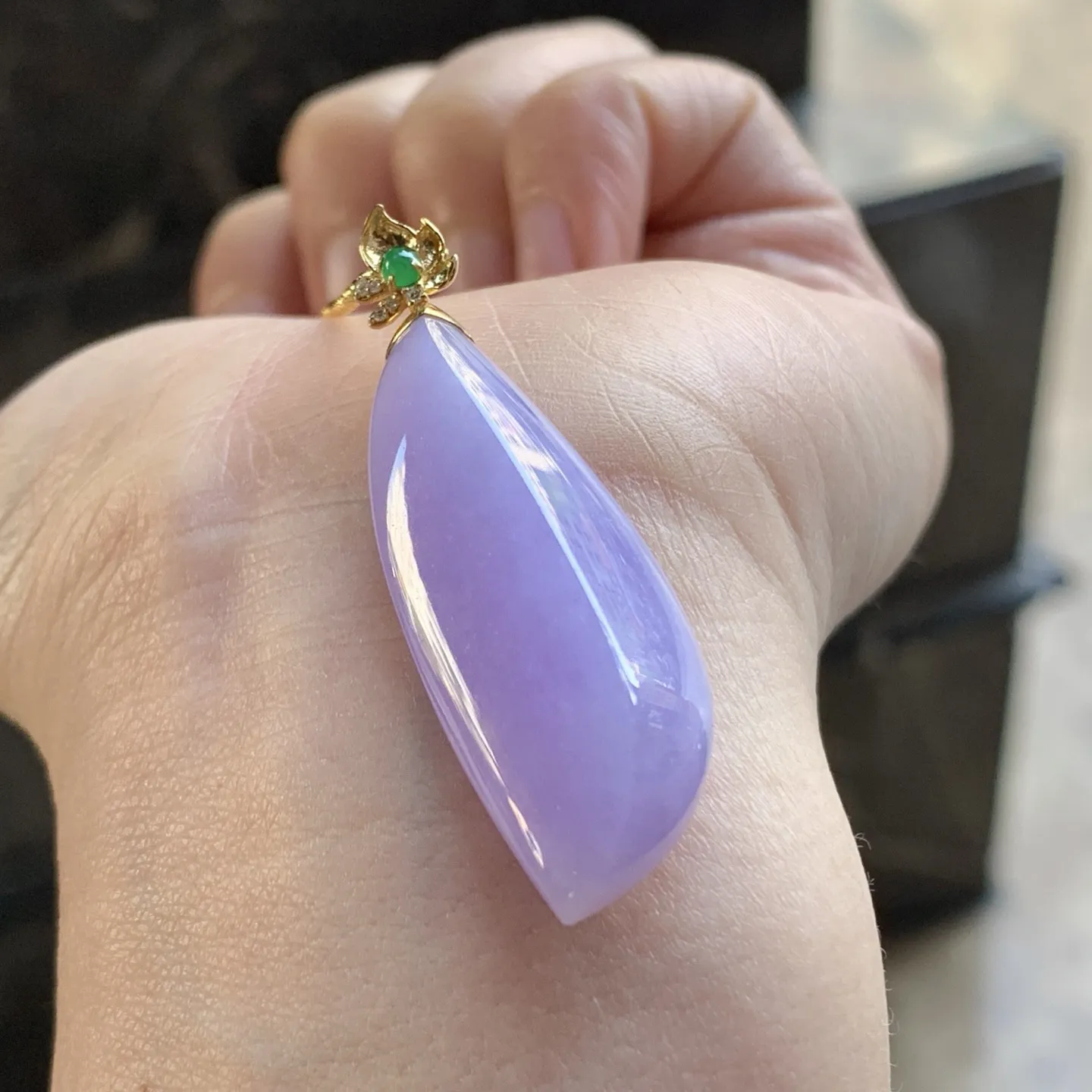 紫罗兰随形吊坠  颜色浓郁有特色