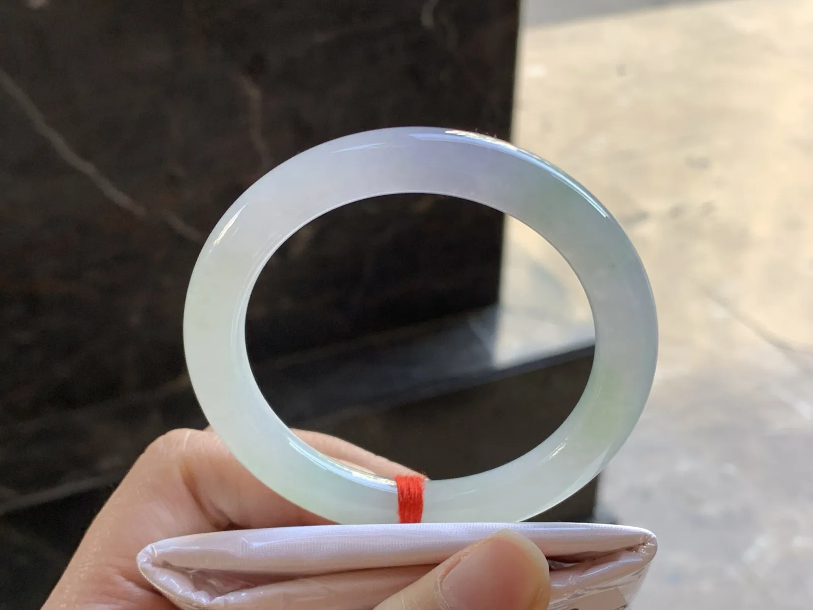 52.5-9

冰种晴水圆条手镯^_^清新